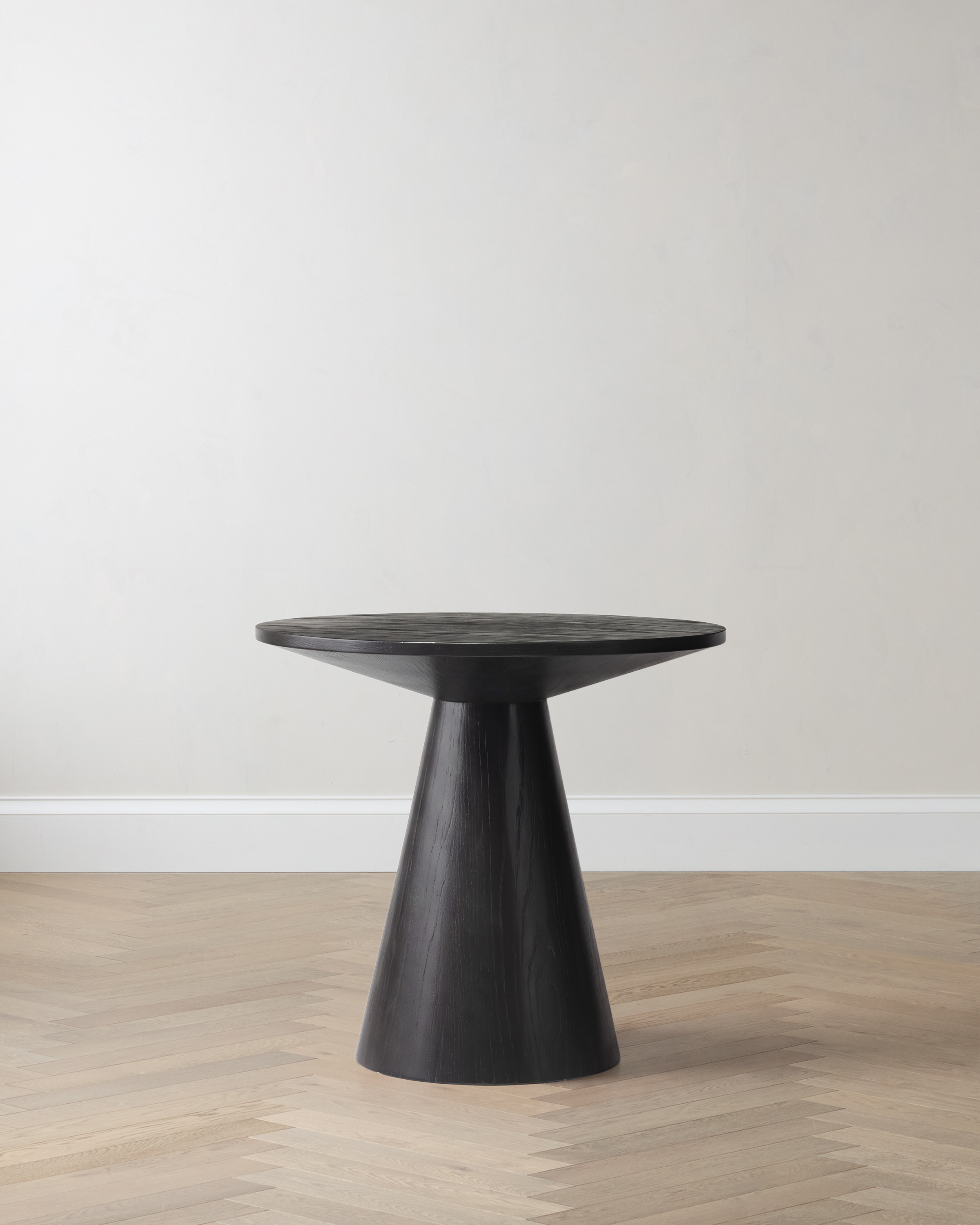Black Oak Pedestal End Table