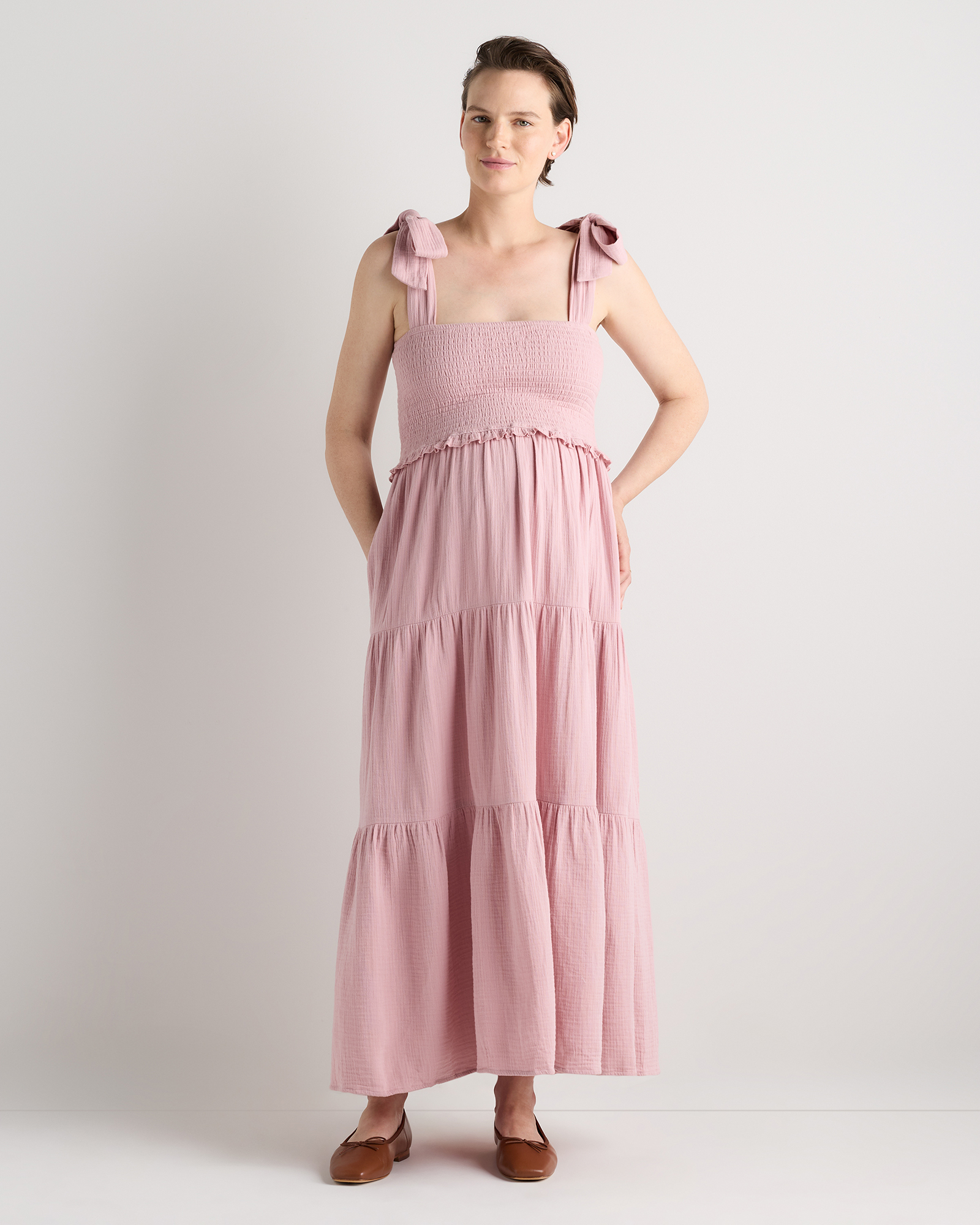 Khaki Gingham Robe midi sans manches en gaze 100 % coton biologique à smocks