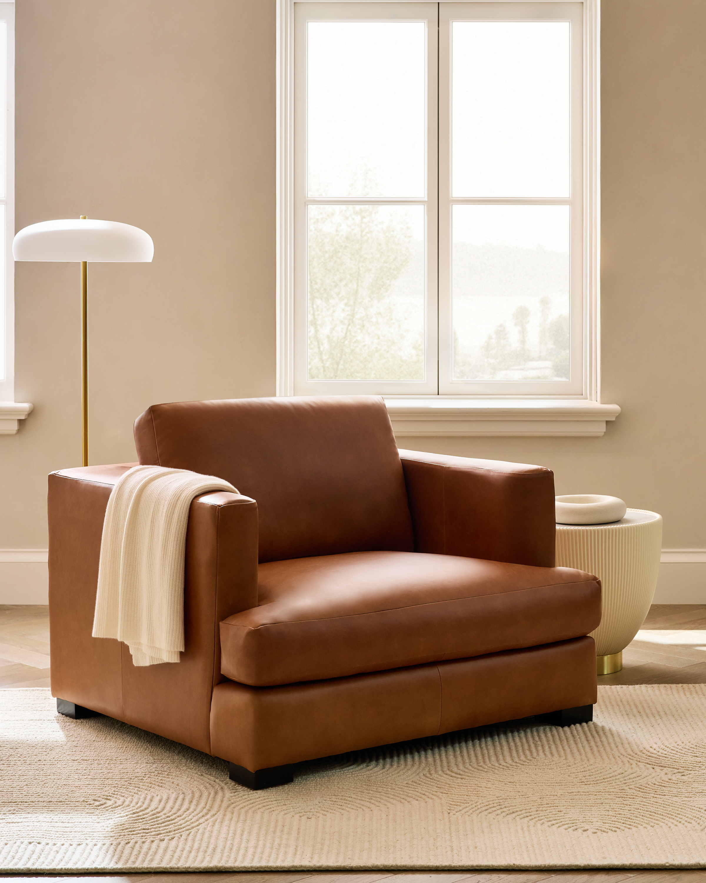 Sierra Leather Curved Arm Accent Chair