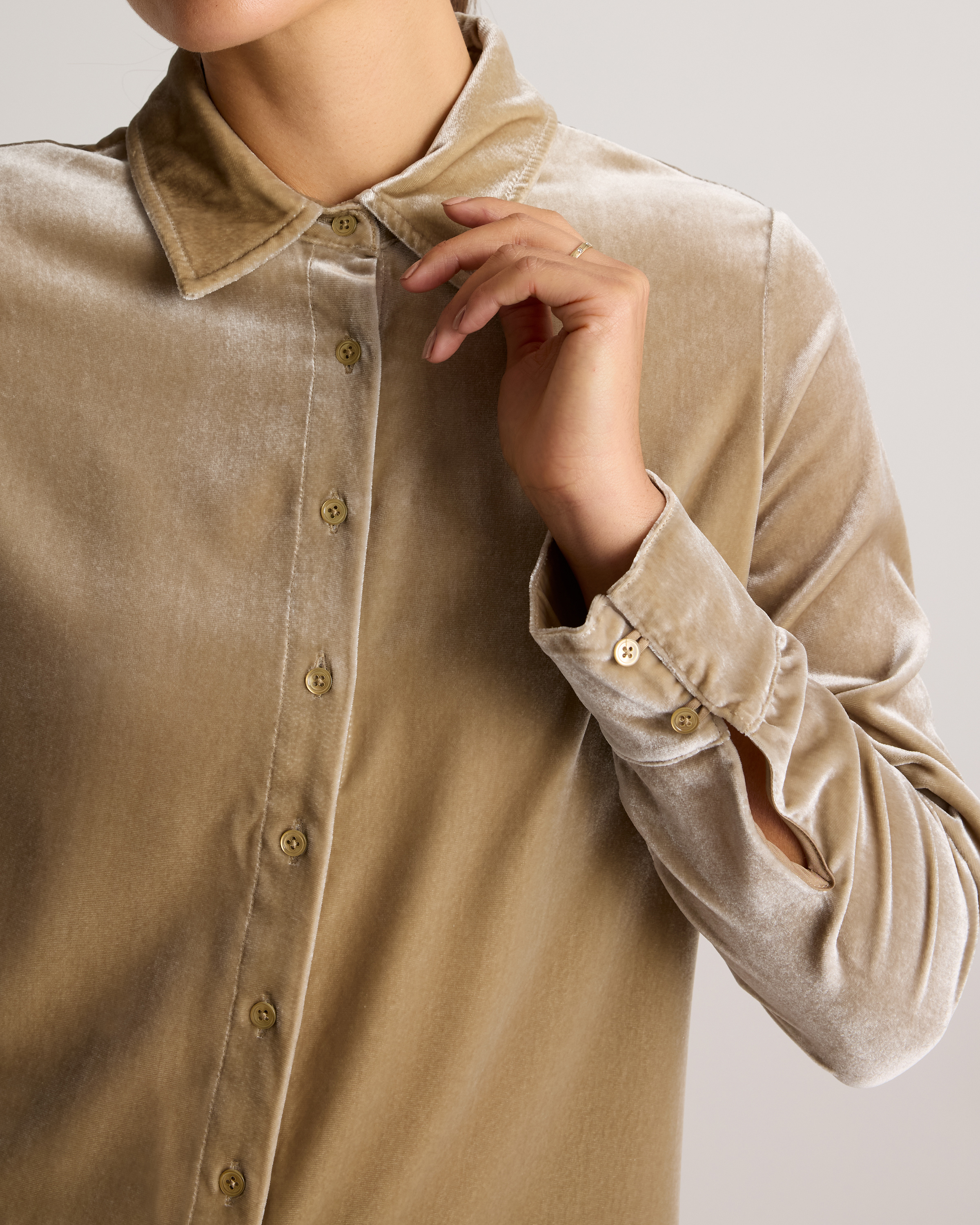 Stretch Silk Velvet Long Sleeve Shirt in Dogwood