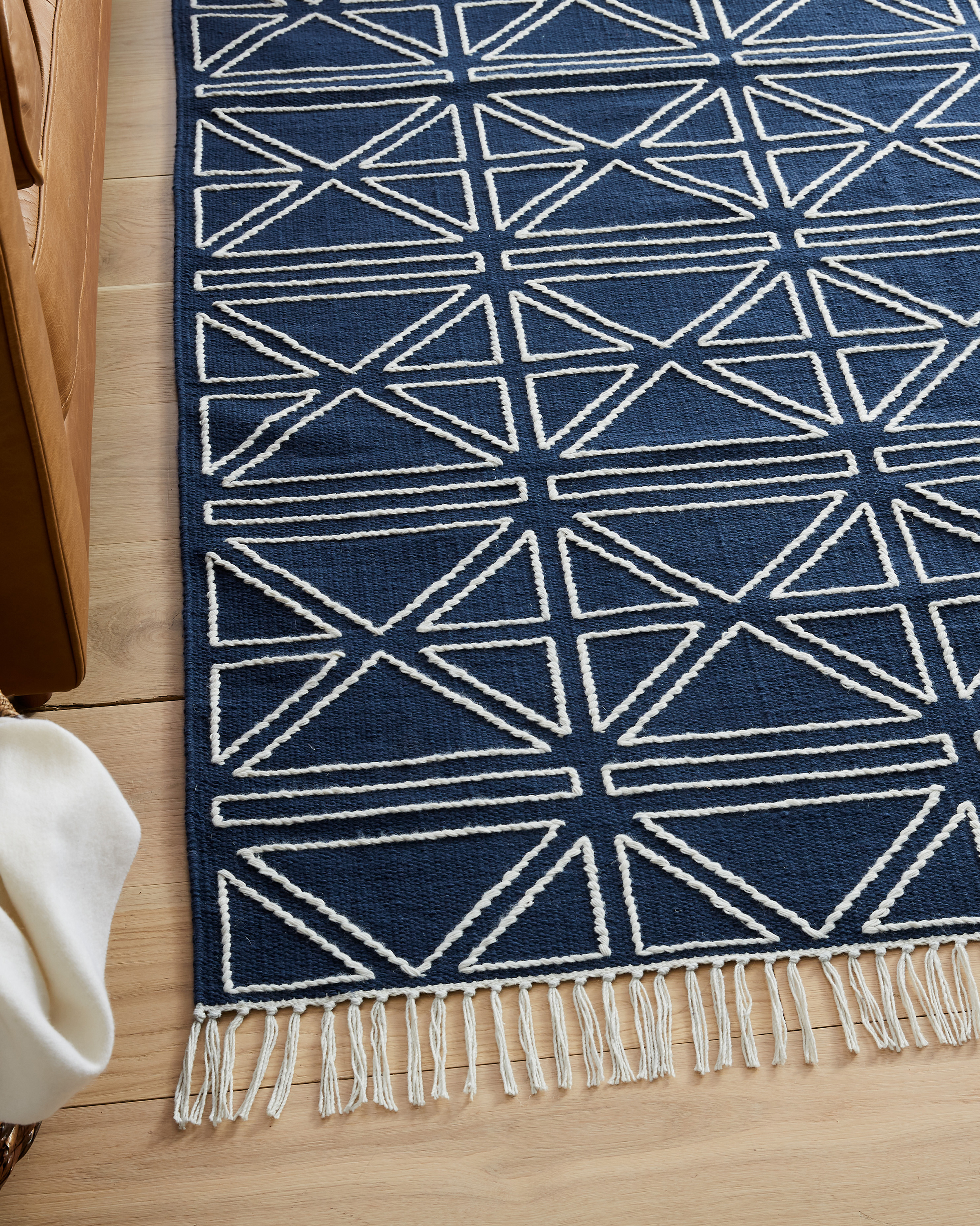 Peri Recycled Performance Rug - Thumbnail 2