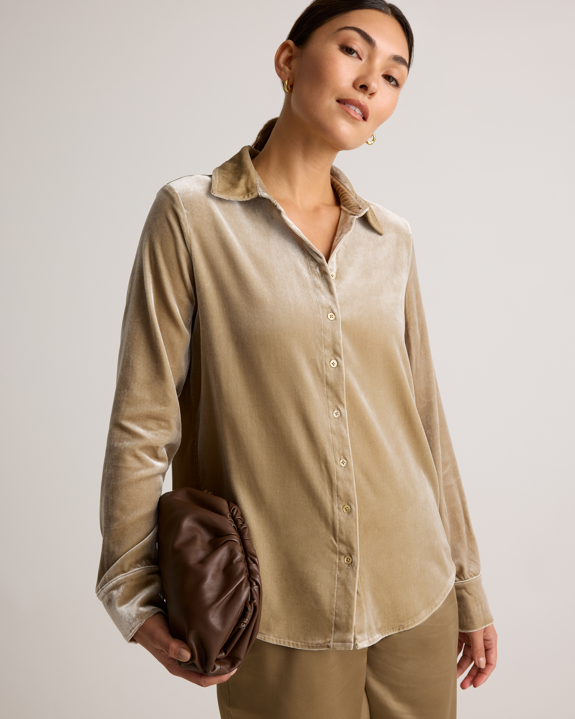 Chemise à manches longues en velours extensible de soie