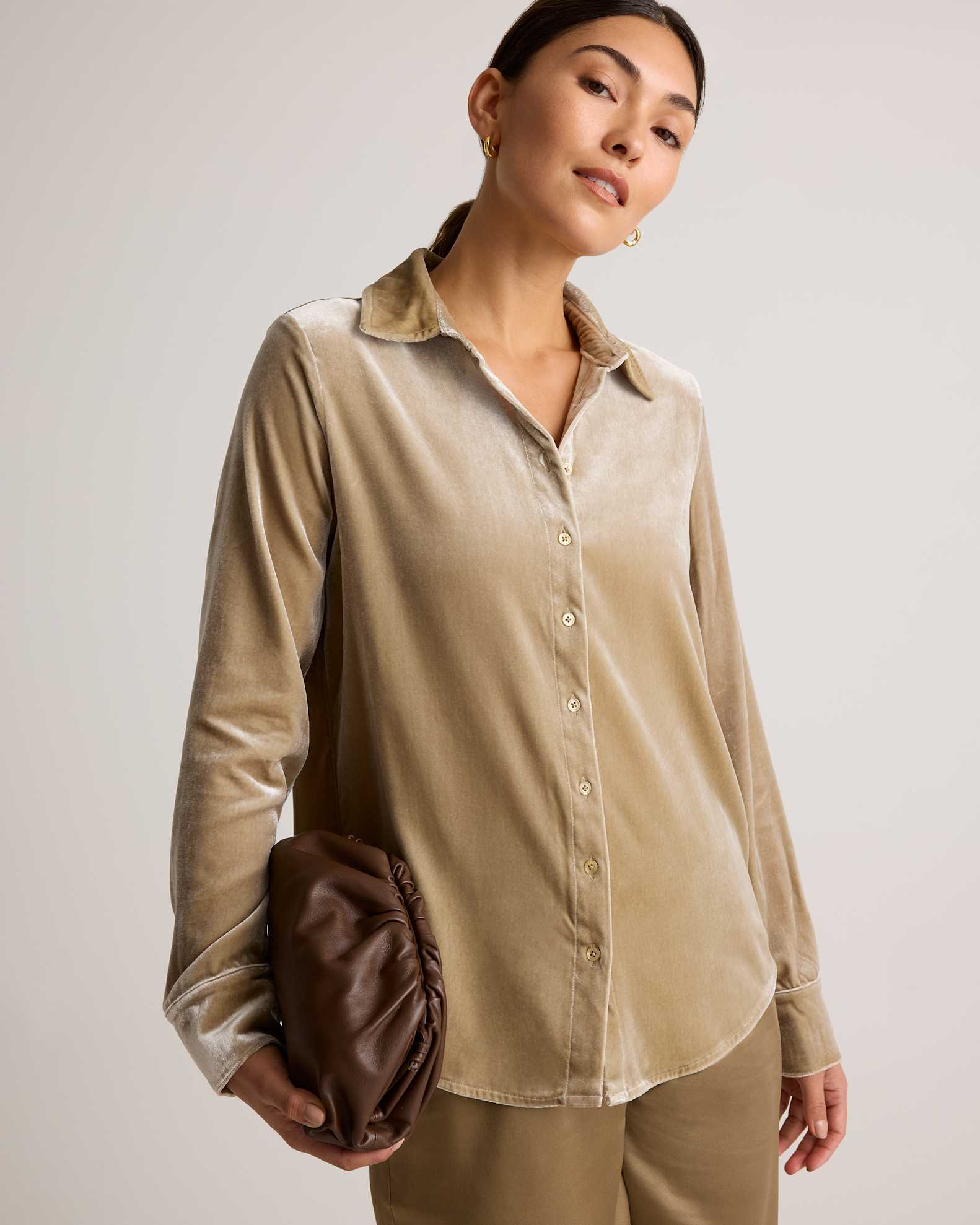 Chemise à manches longues en velours extensible de soie Chemise à manches longues en velours extensible de soie