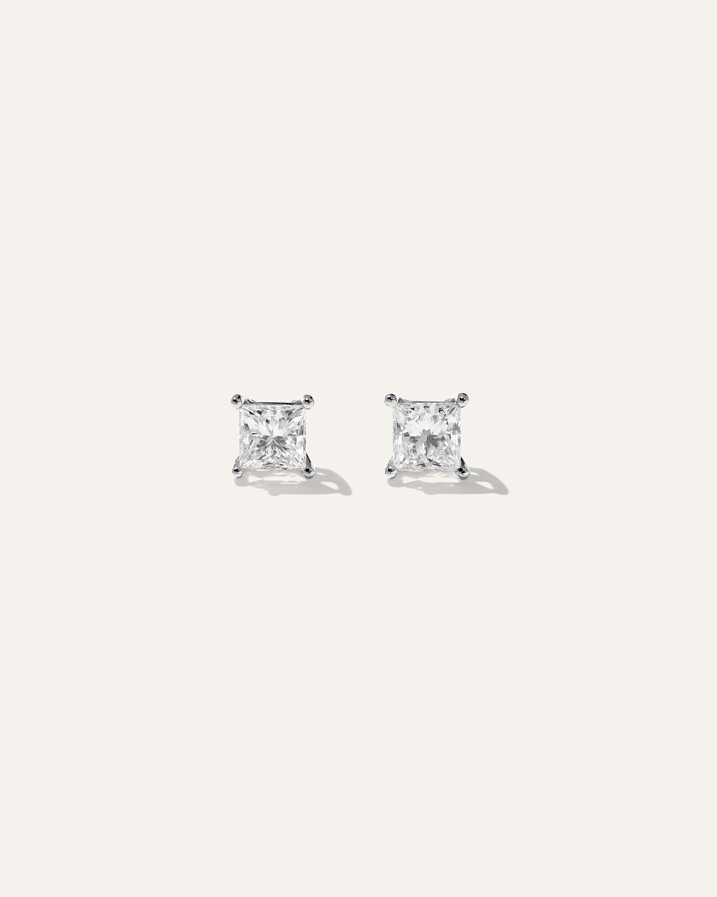 W-EARR-221-0635 CROPPED WG