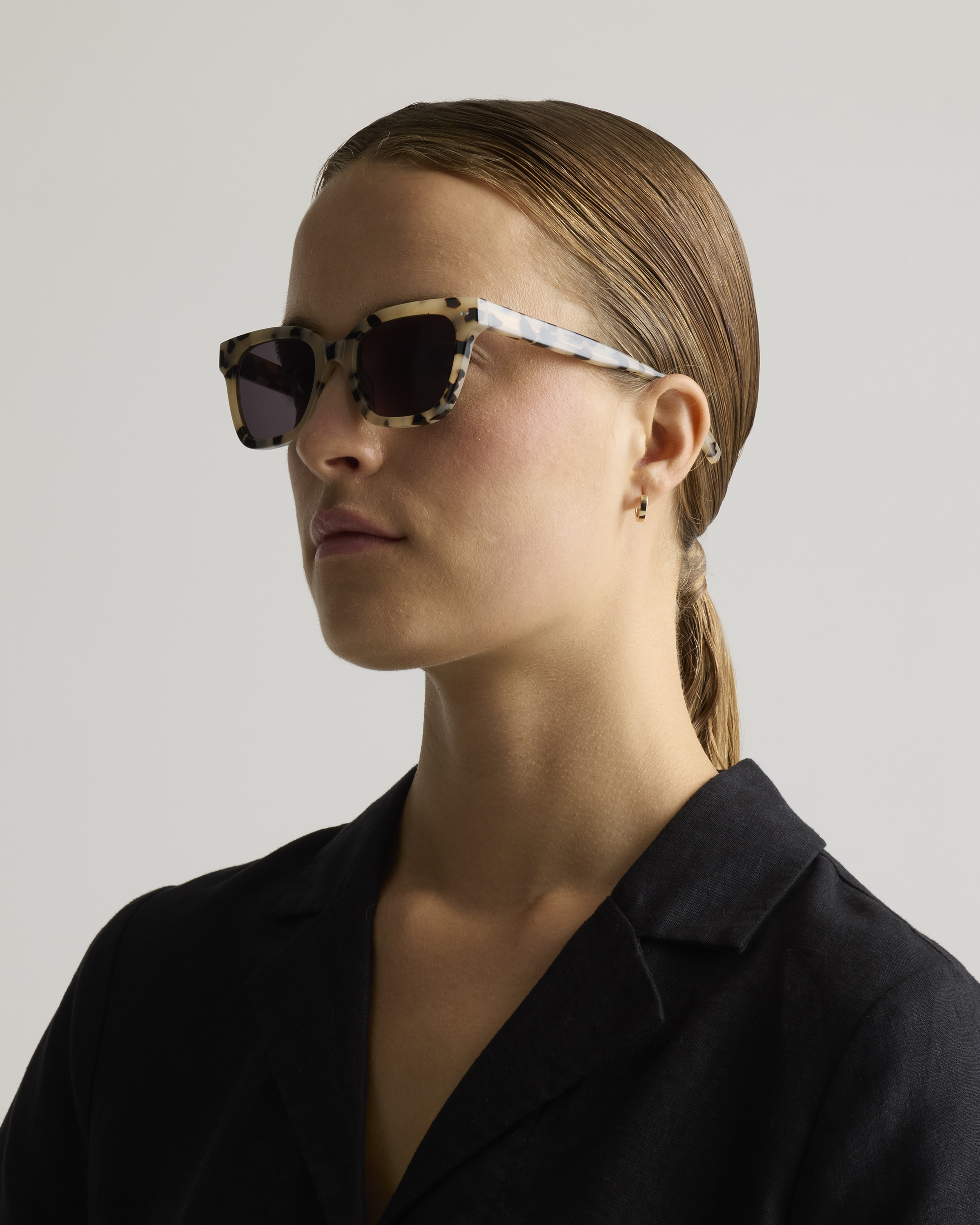 Quince Capri Polarized Acetate Sunglasses White Tortoise Gray Gradient Cat Eye Charlie Polarized Acetate Sunglasses in Tortoise with Brown lens main image 2