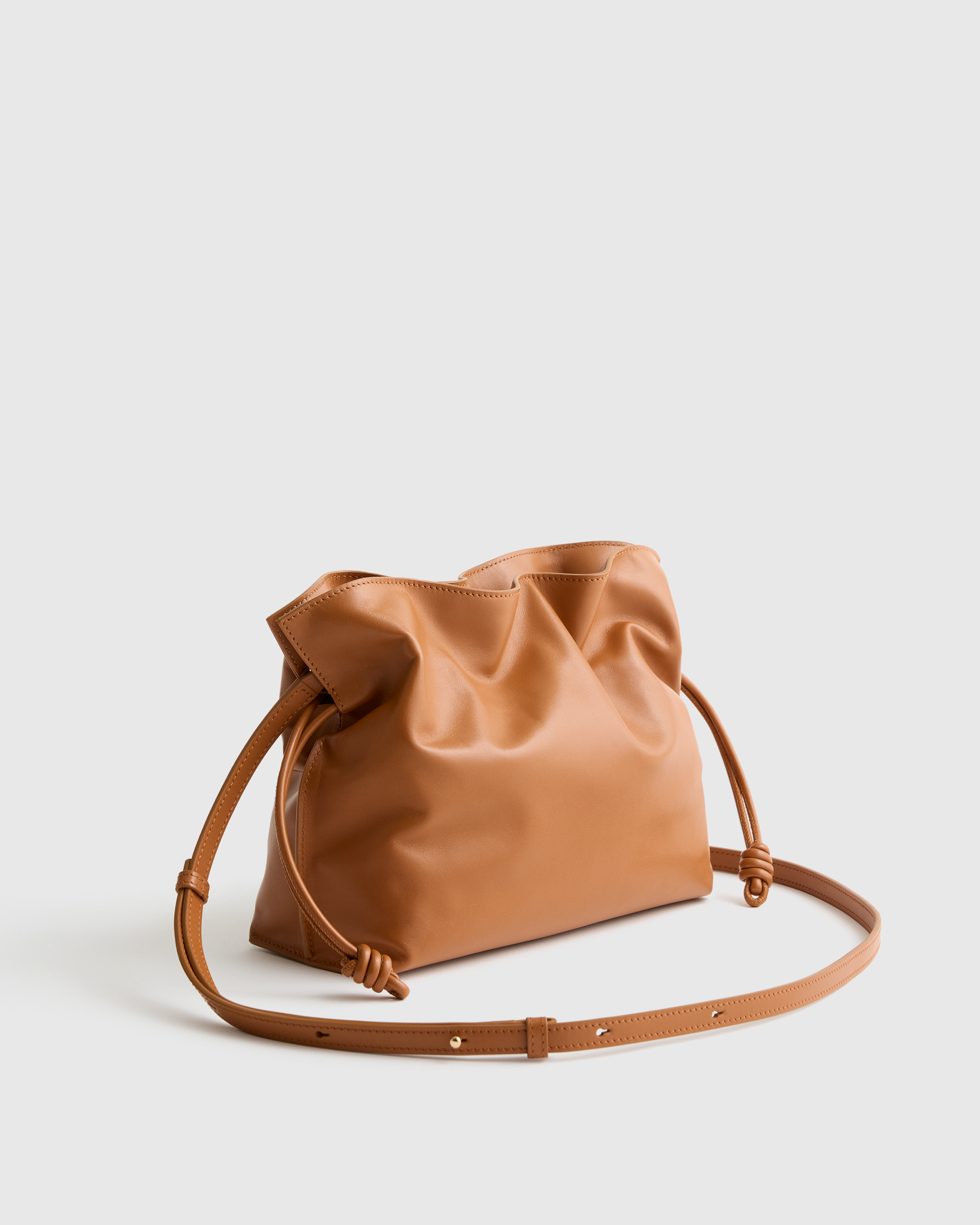 Quince Drawstring Pouch Crossbody - Thumbnail 4