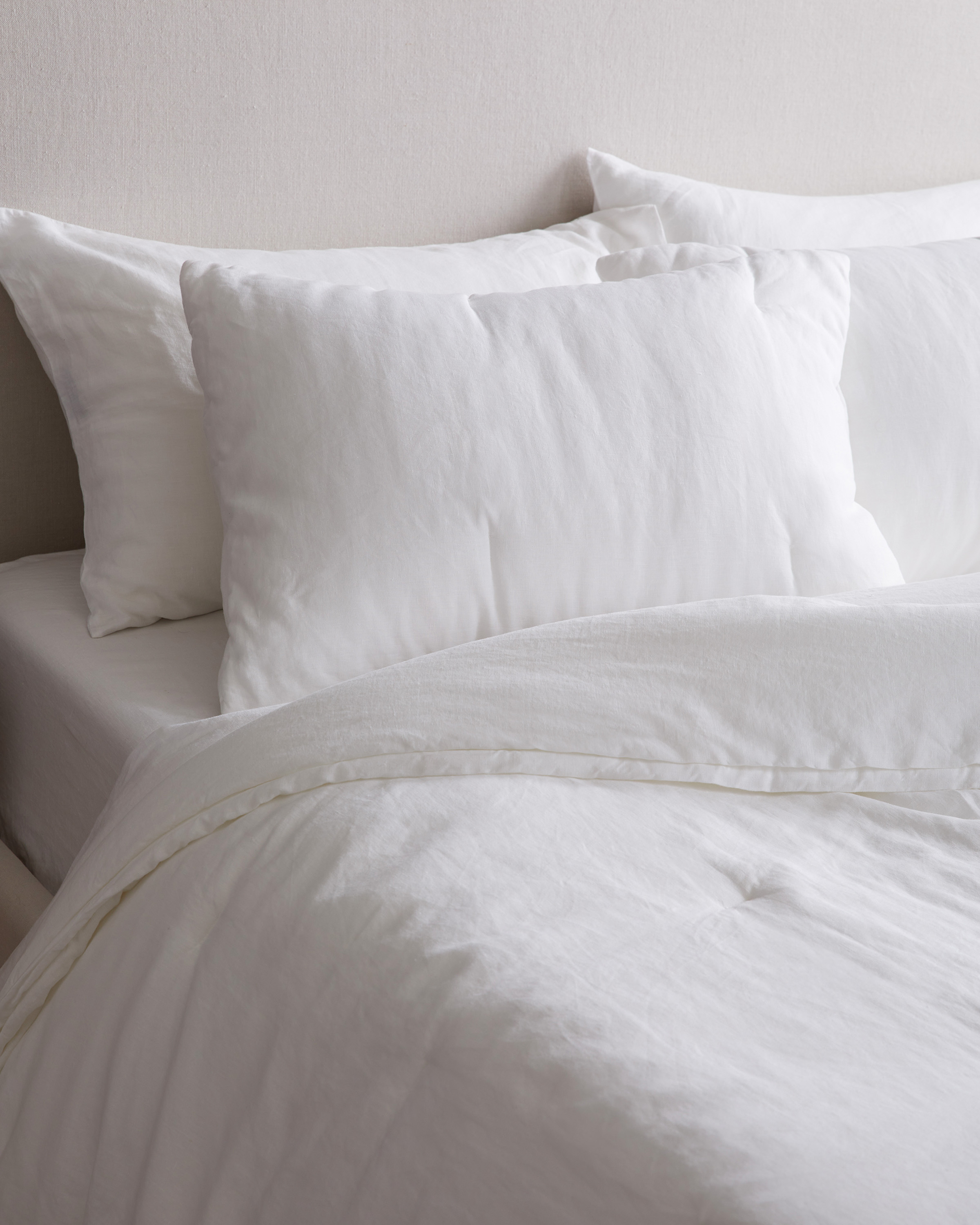 EuroLinenEssentialQuilt White 316