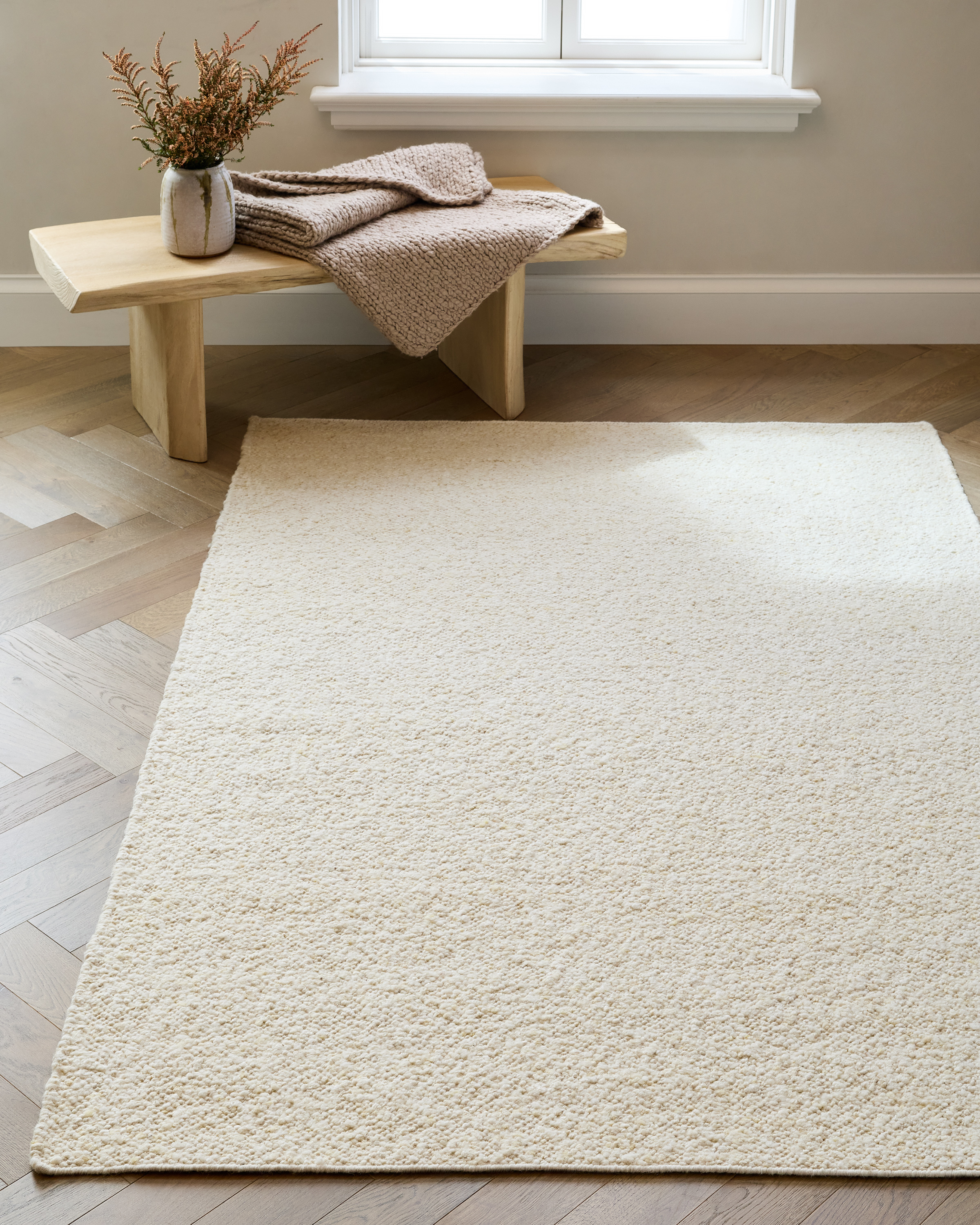 クリーム色 羊毛ラグ 約69cm x 約59cm Liam Handwoven Wool Boucle Rug in Ivory