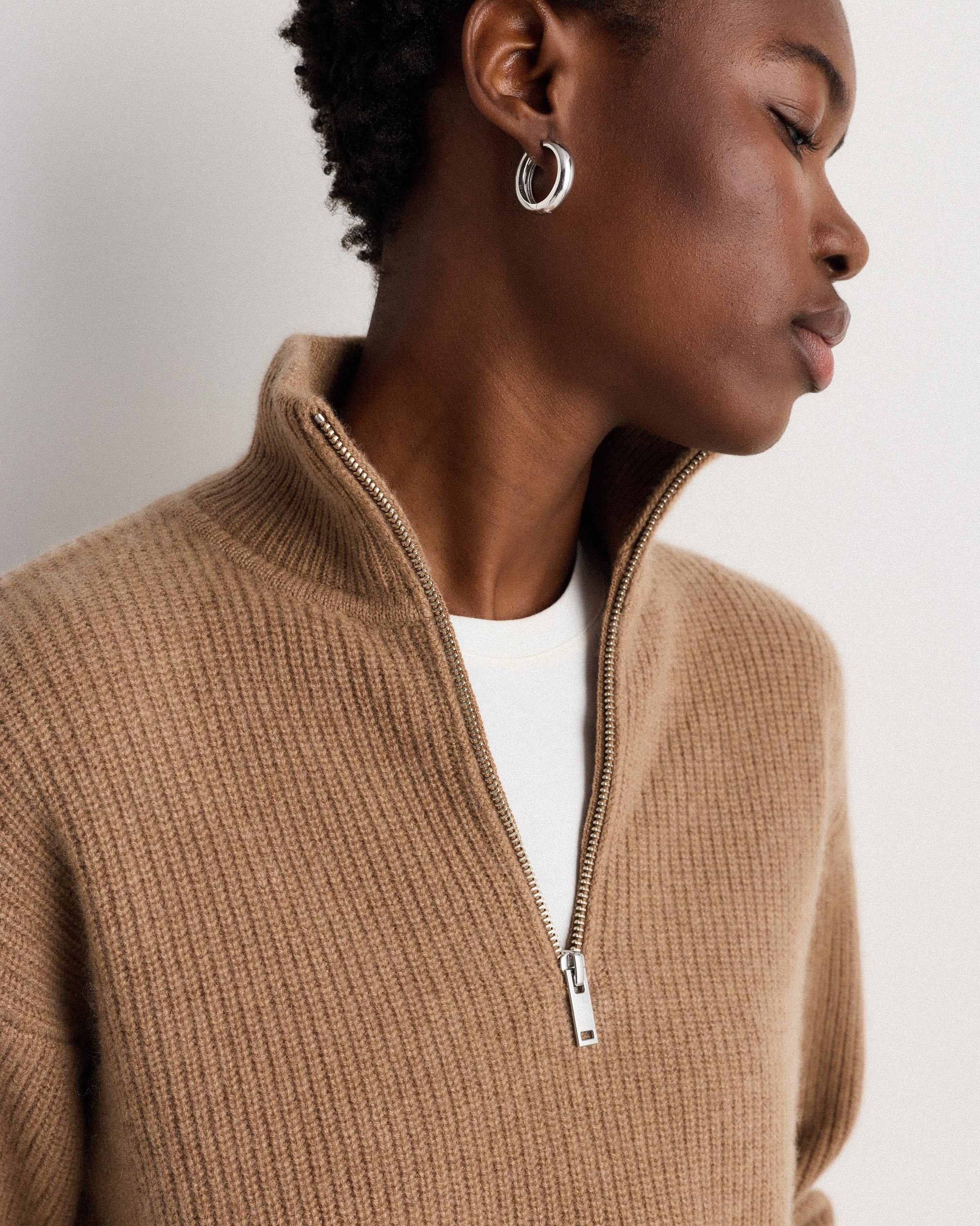 【新品未使用タグ付】Cashmere Seamless Knit Mongolian Cashmere Fisherman Quarter Zip Sweater in Teak