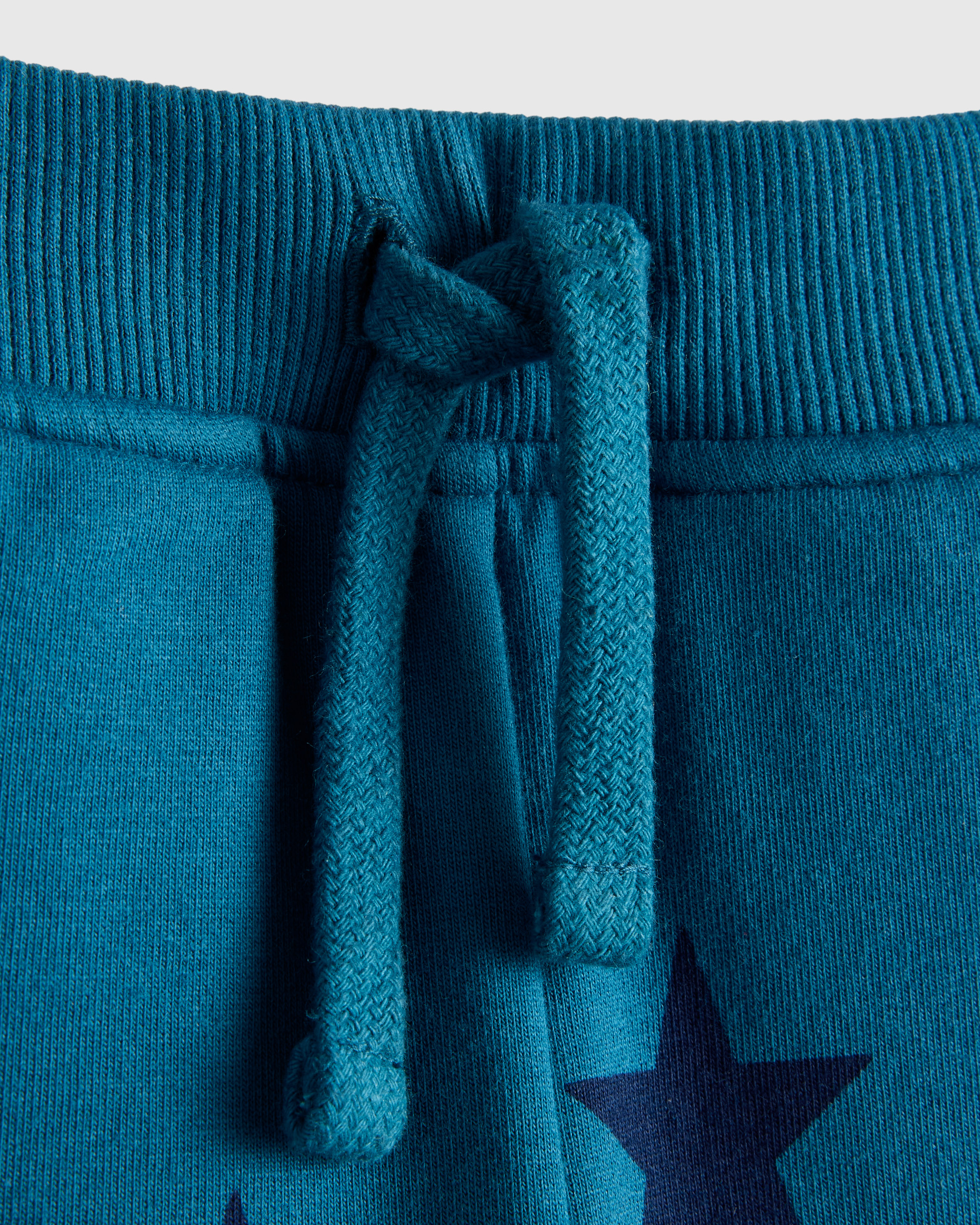 U--1044-BLUSTRZ-150 CROPPED copy