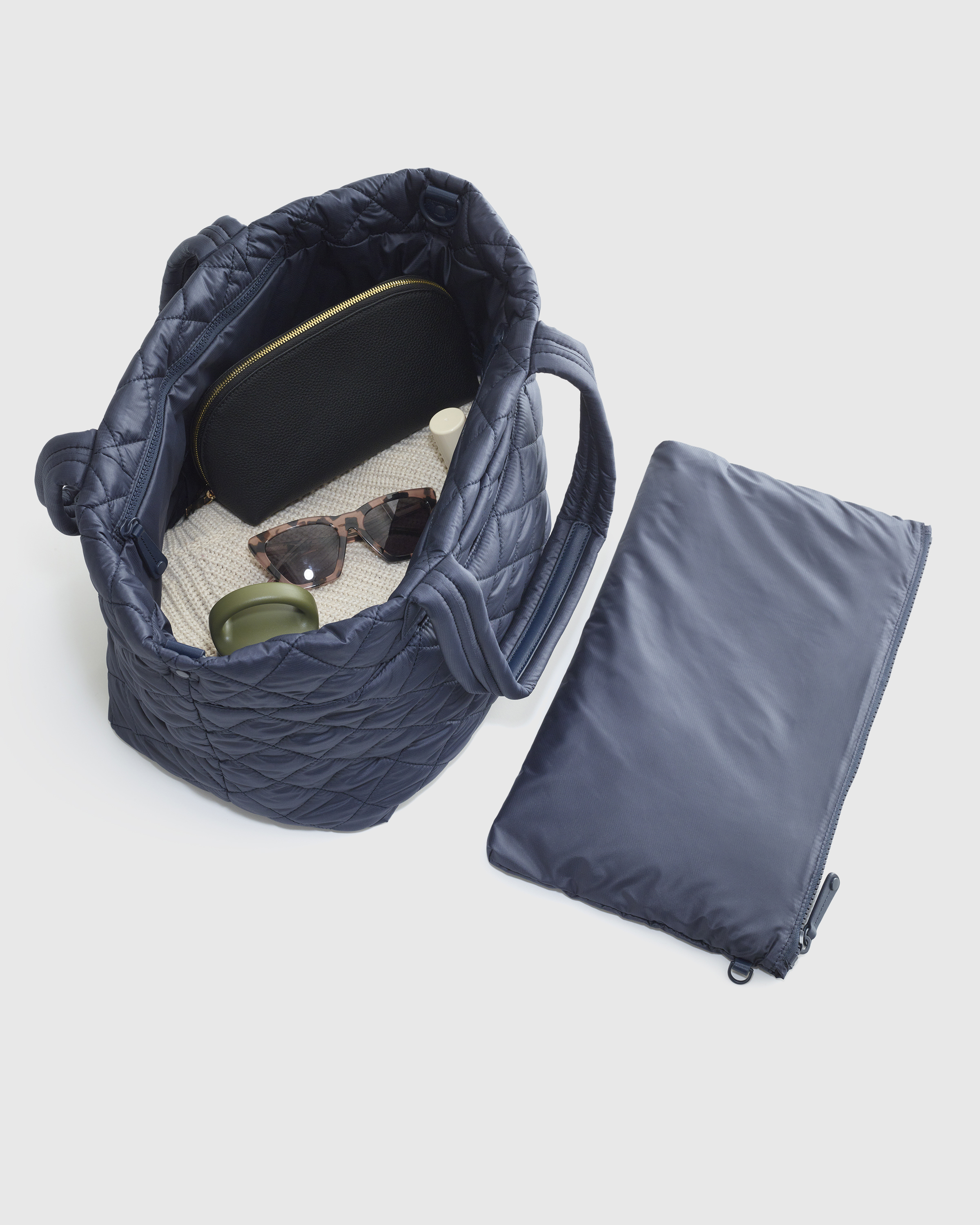 Transit Quilted Carry-All Tote in Navy