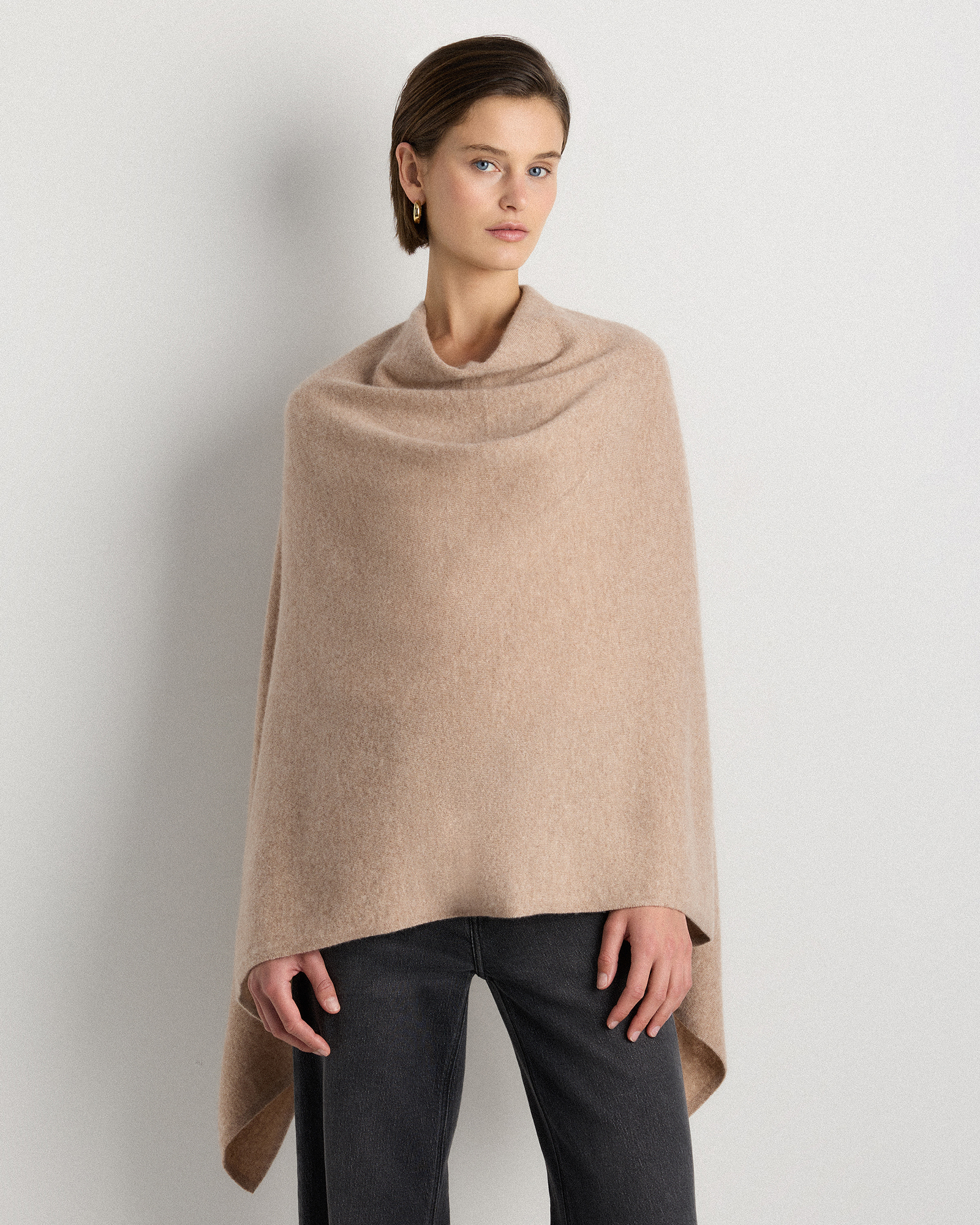 Quince Women's Mongolian Cashmere Poncho In Brown