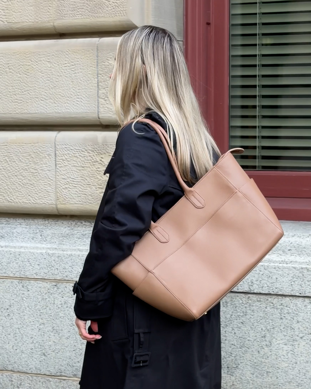 Italian Leather Shopper Tote in Cappuccino