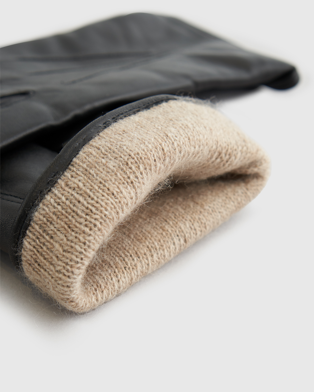 Cashmere Lined Leather Tech Blk 1