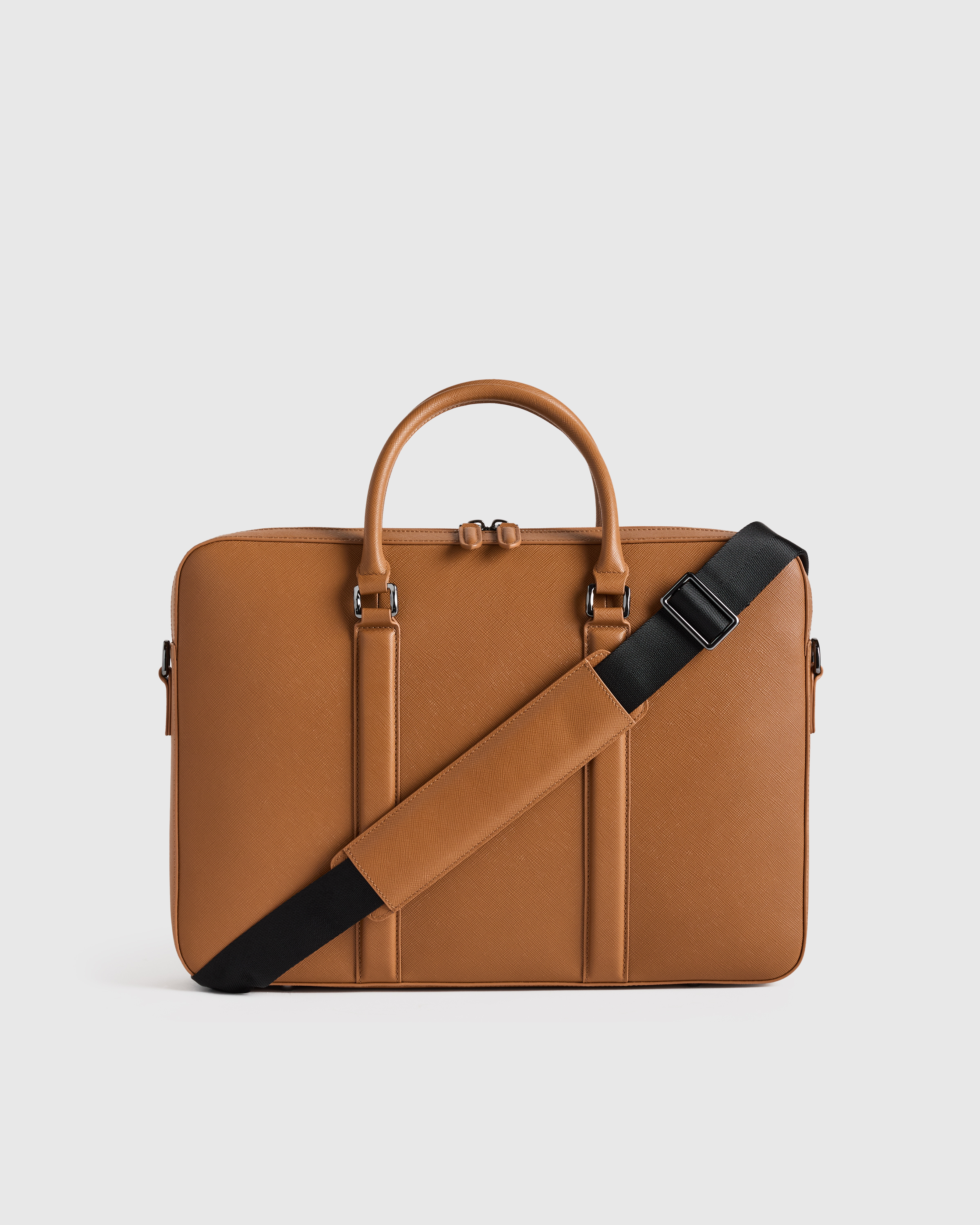 Cognac Mallette en cuir Saffiano italien