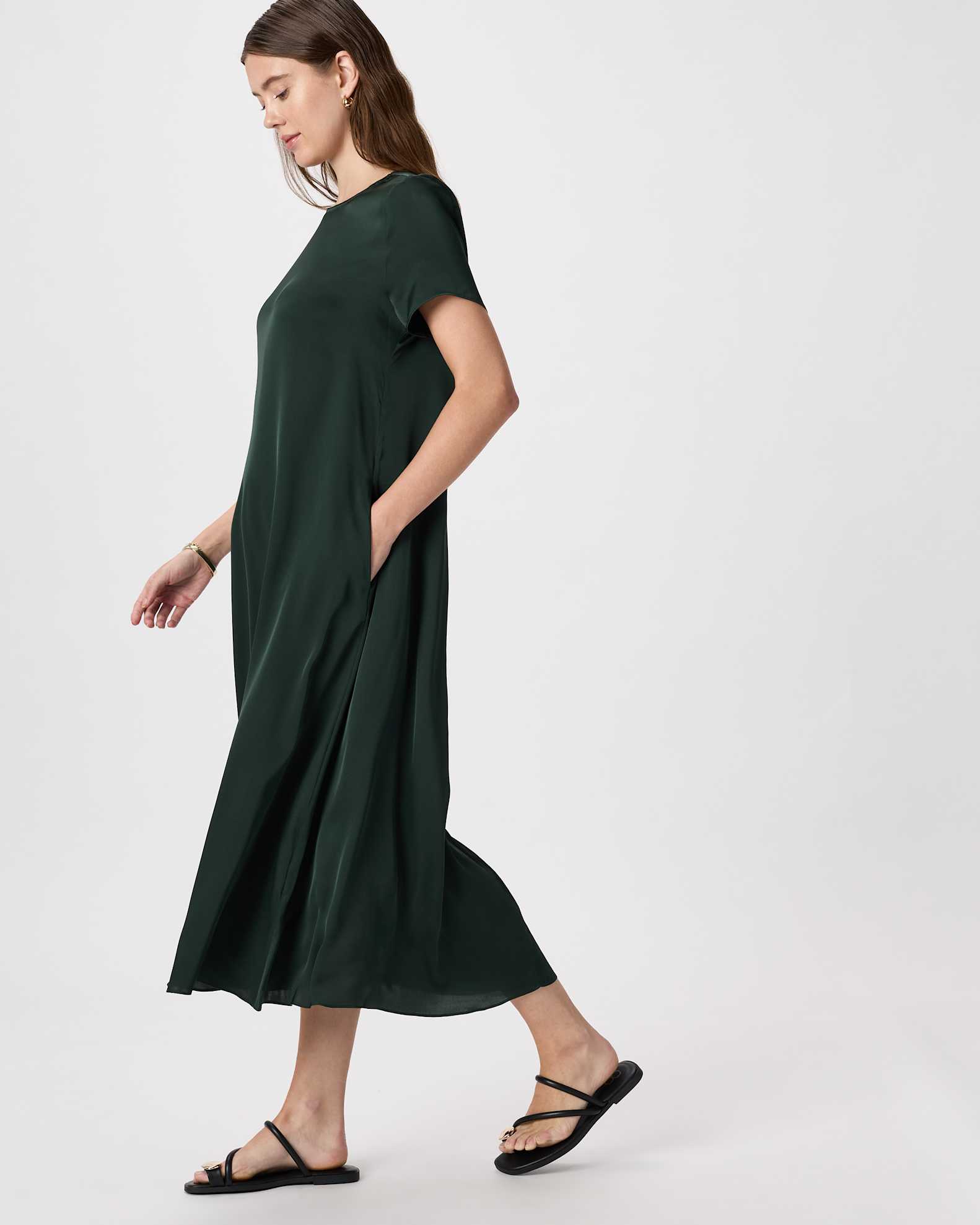quince stretch silk dress Women's Washable Stretch Silk Long Sleeve Maxi Dress in True Black, Size XS by Quince