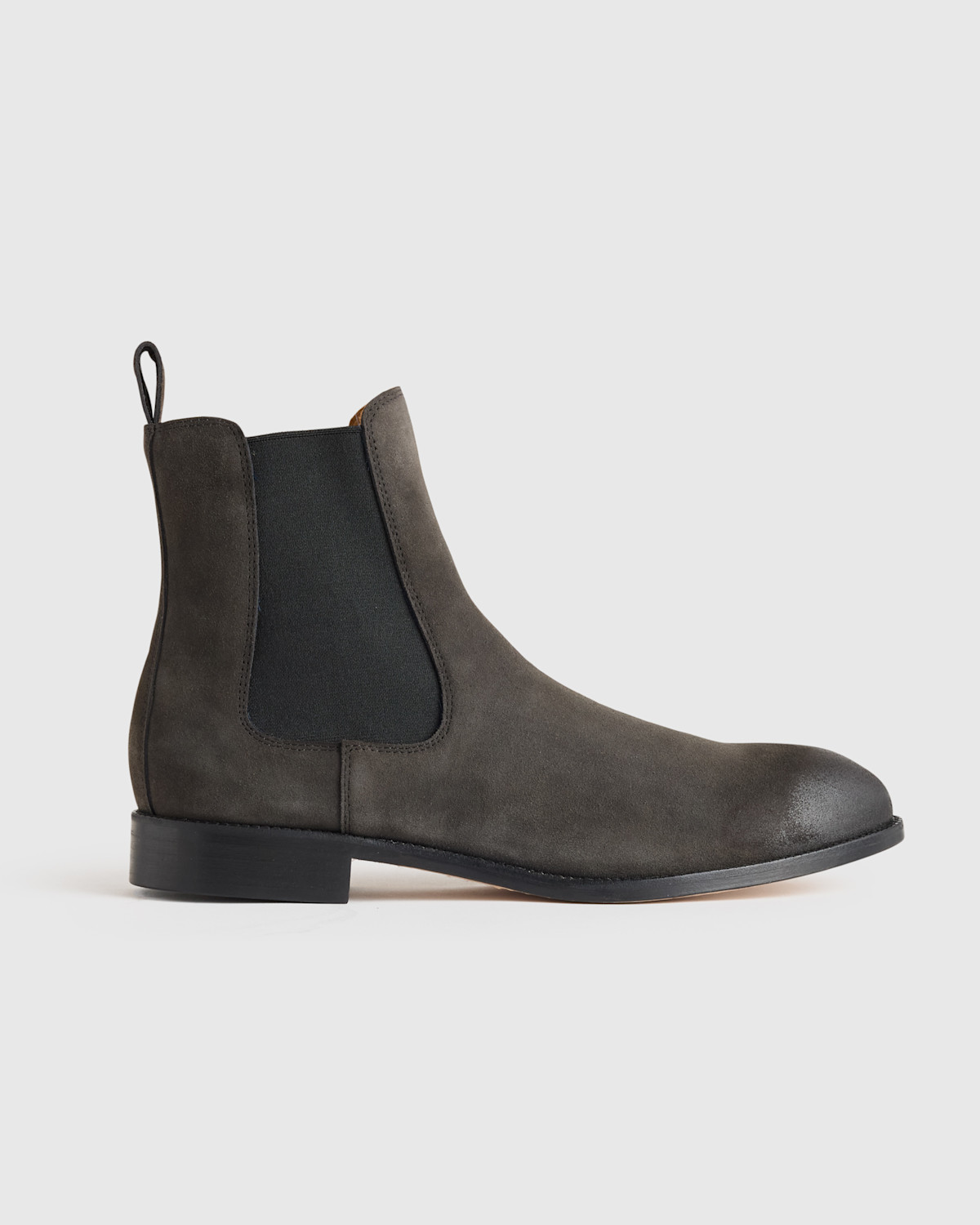 Quince Men's Essential Leather Dress Chelsea Boot in Charcoal