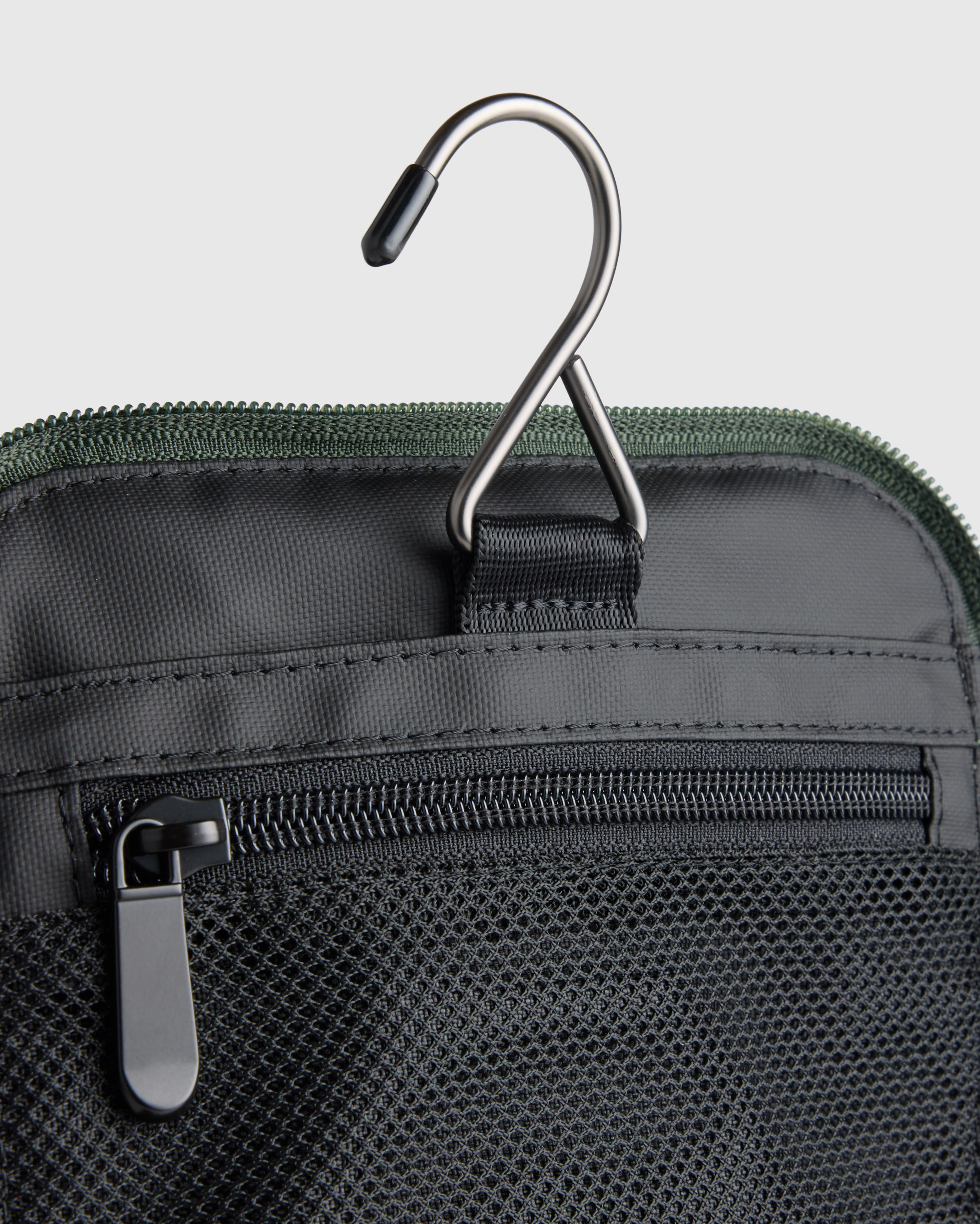 Voyage Nylon Hanging Toiletry Case in Dark Green