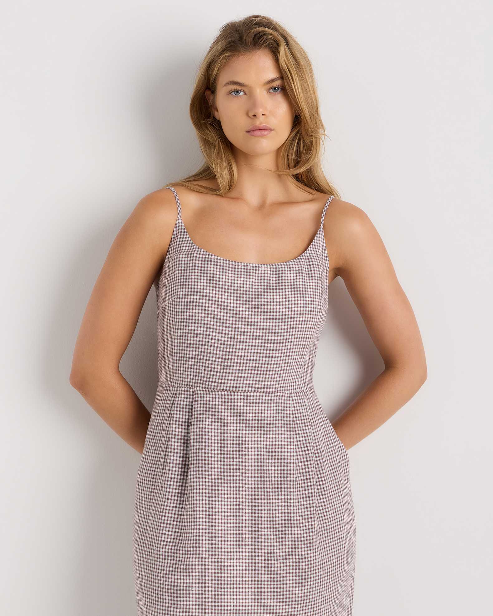 100% European Linen Scoop Neck Midi Dress 100% European Linen Scoop Neck Midi Dress