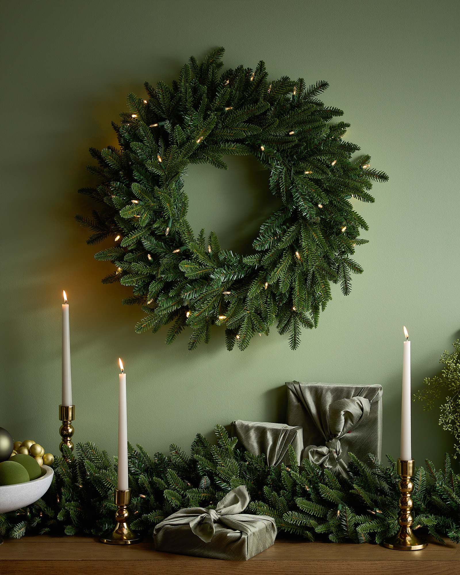Quince Fraser Fir Wreath