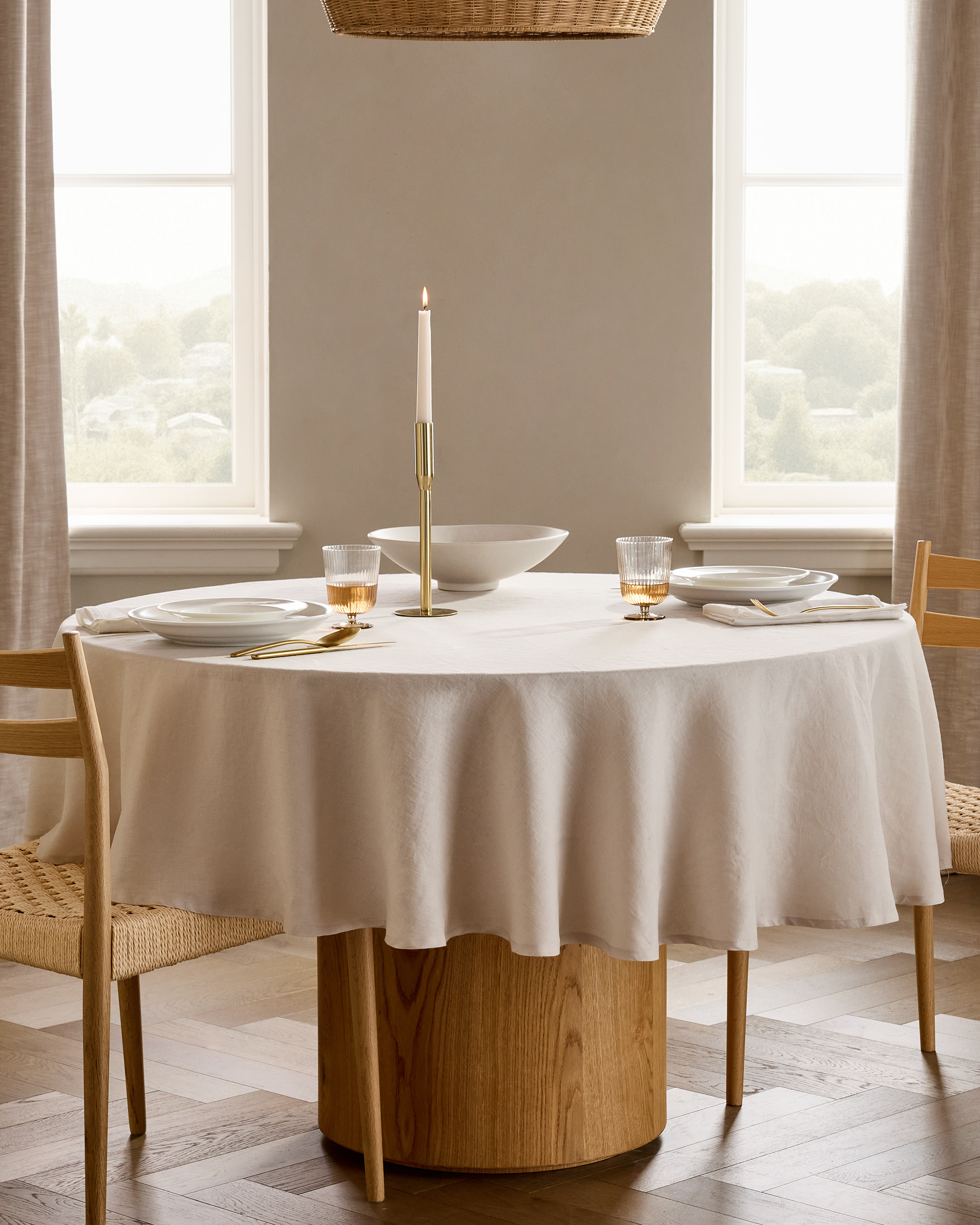 European Linen Tablecloth - 70" Round