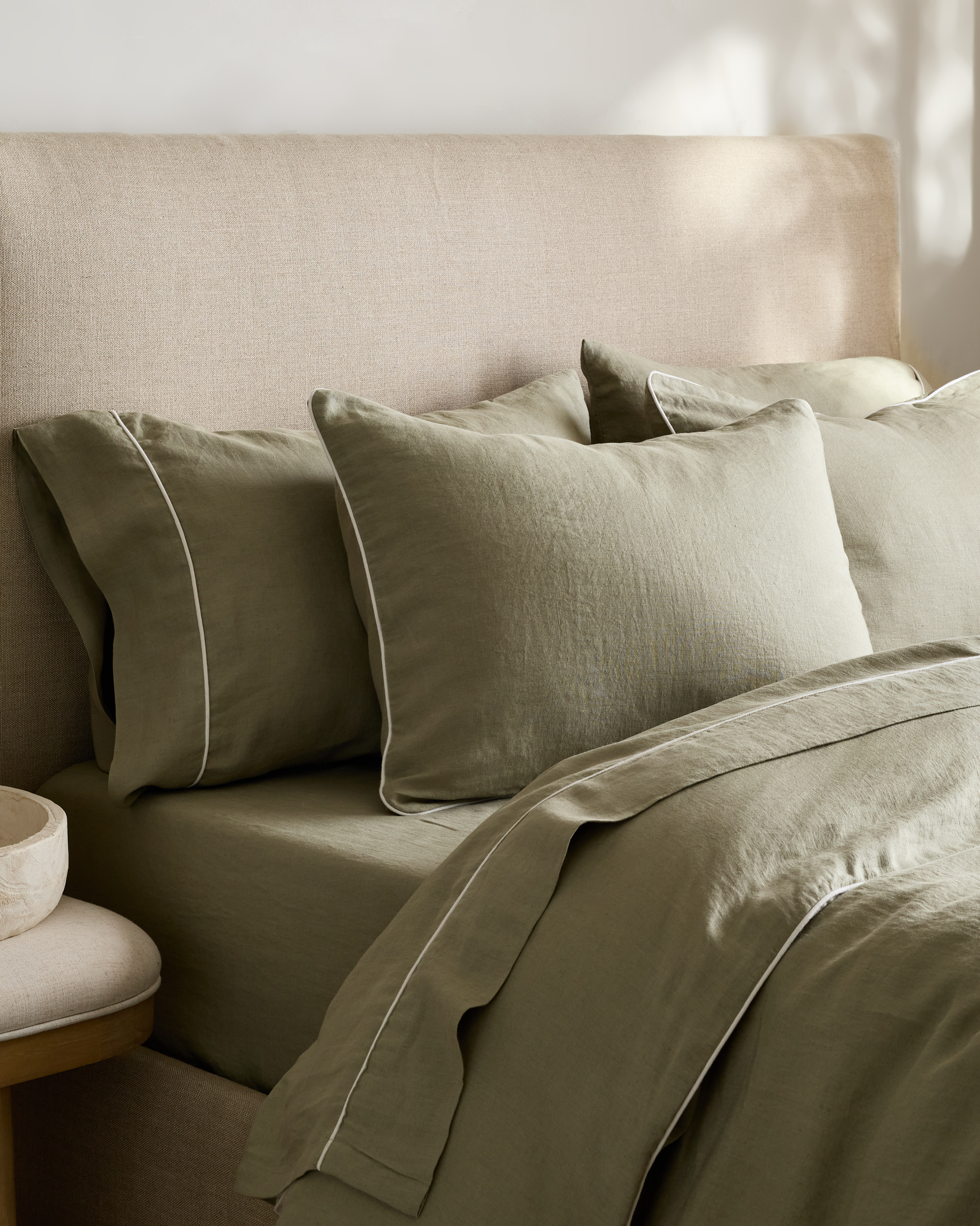 Willowleaf/White European Linen Piped Sham Set