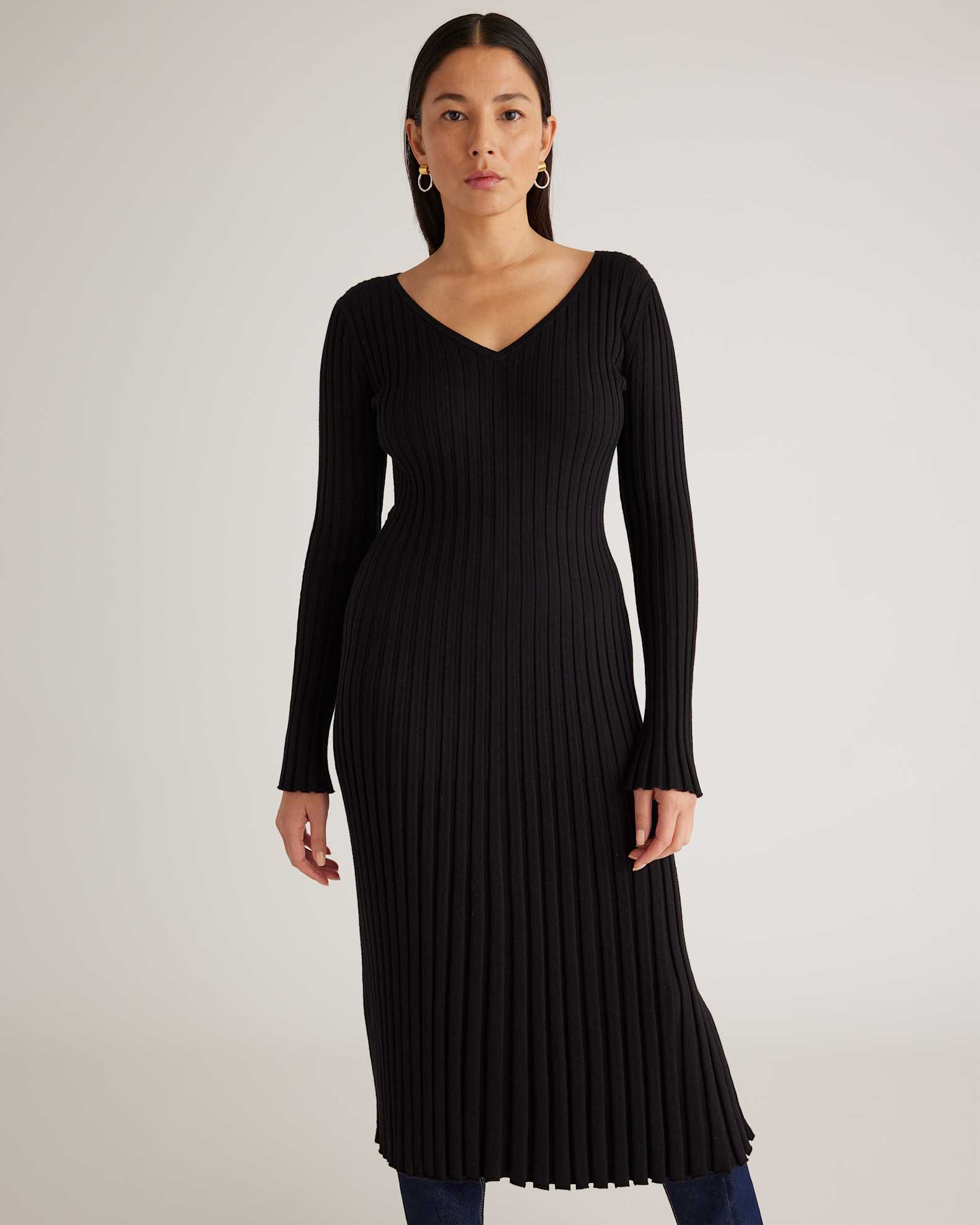 Quince Women's Ribbed Long Sleeve V-Neck Midi Dress in Black, Small - Luxurious Cotton Cashmere Blend Quince Women's Ribbed Long Sleeve V-Neck Midi Dress in Black, Small - Luxurious Cotton Cashmere Blend