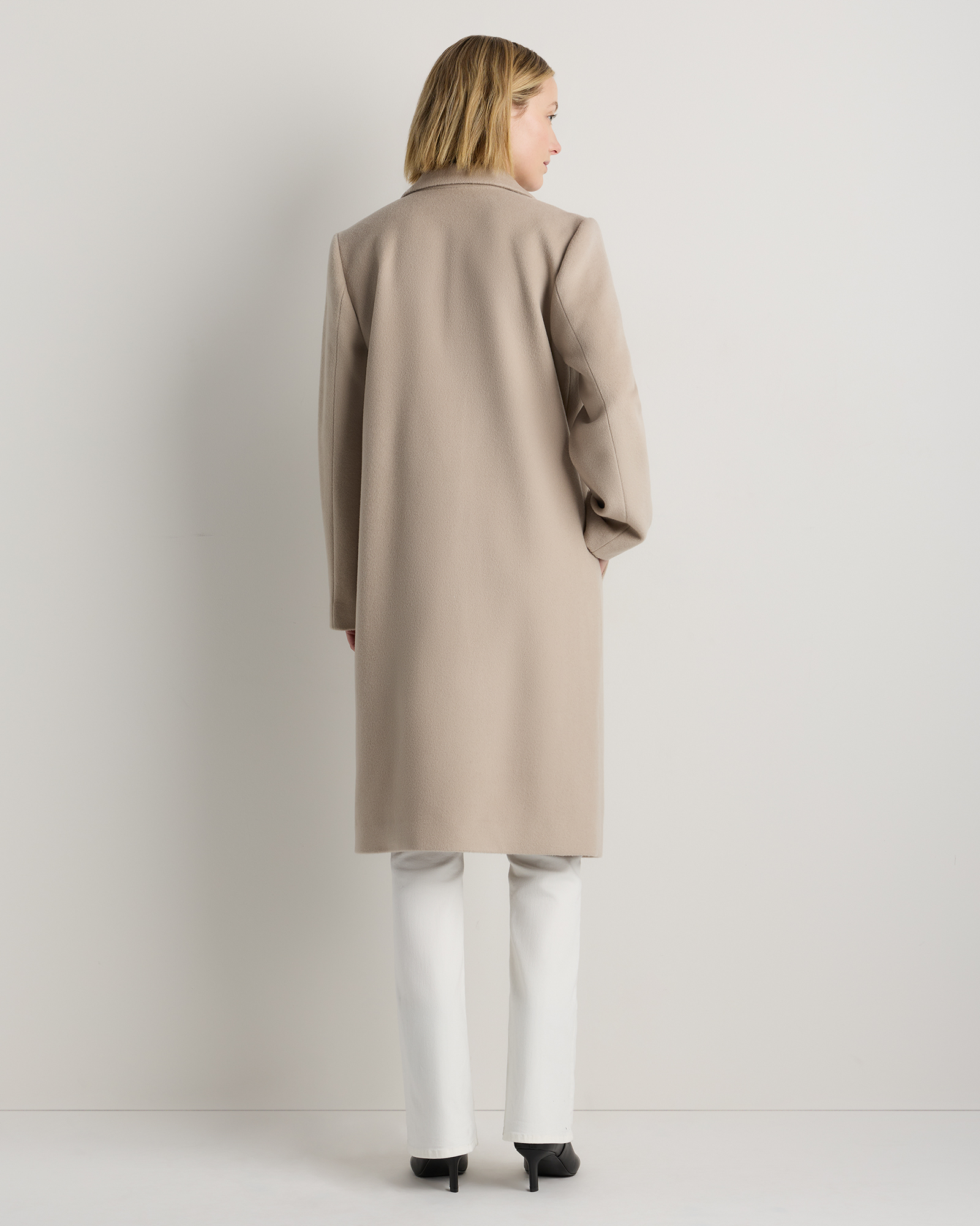 Wool Cashmere Classic Single-Breasted Coat in Melange Sand Dune