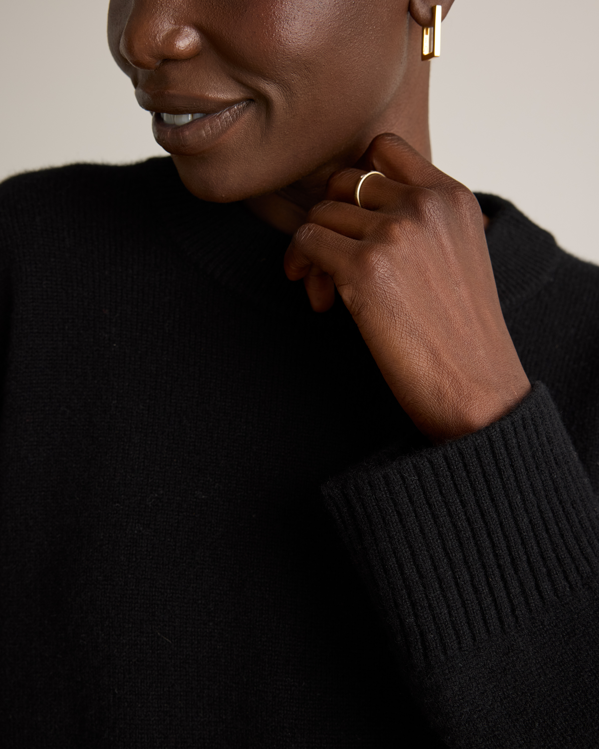 Mongolian Cashmere Oversized Crewneck Sweater in Black