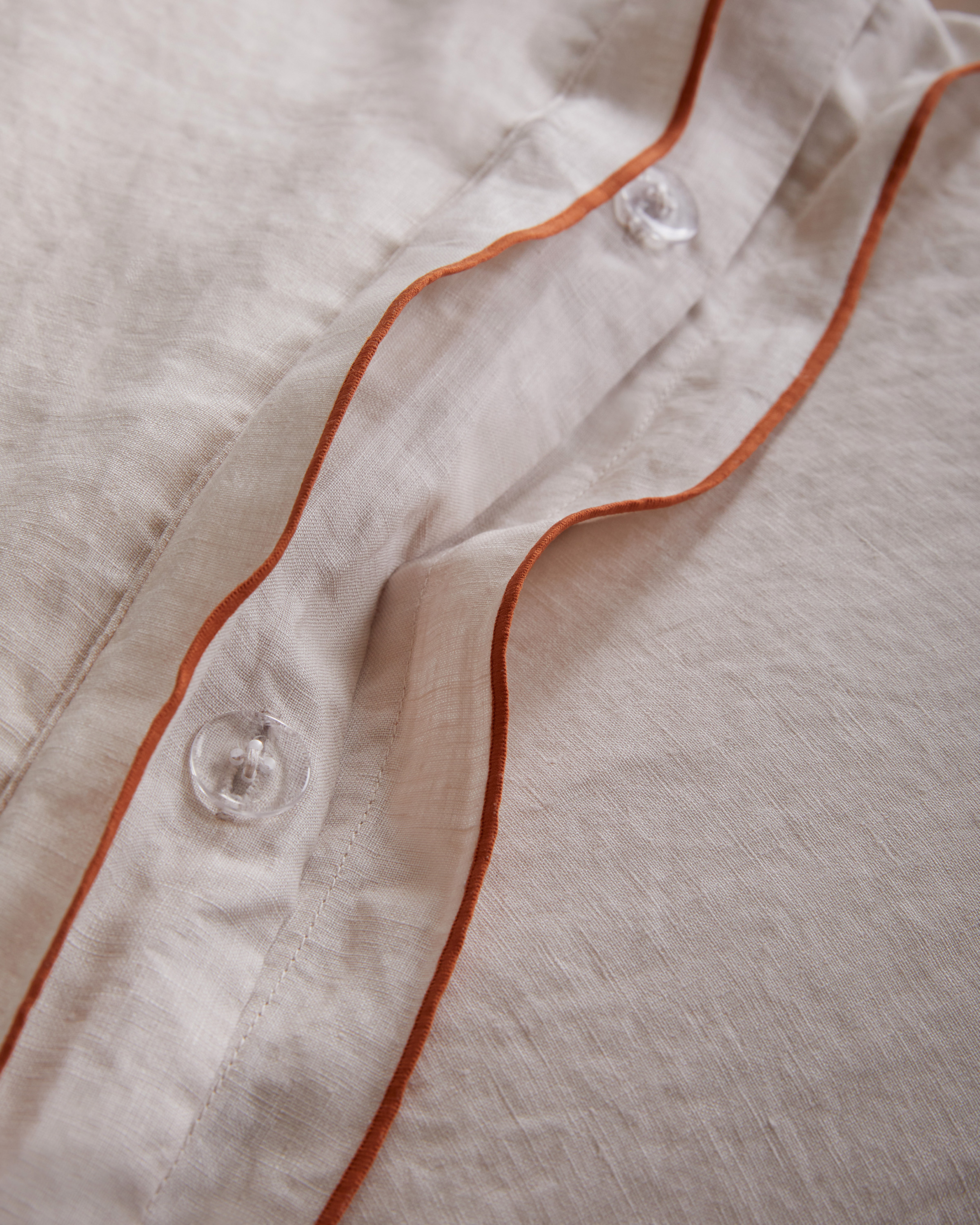 EuroLinenDoubleEmbroideredDuvet SandTerracotta 423