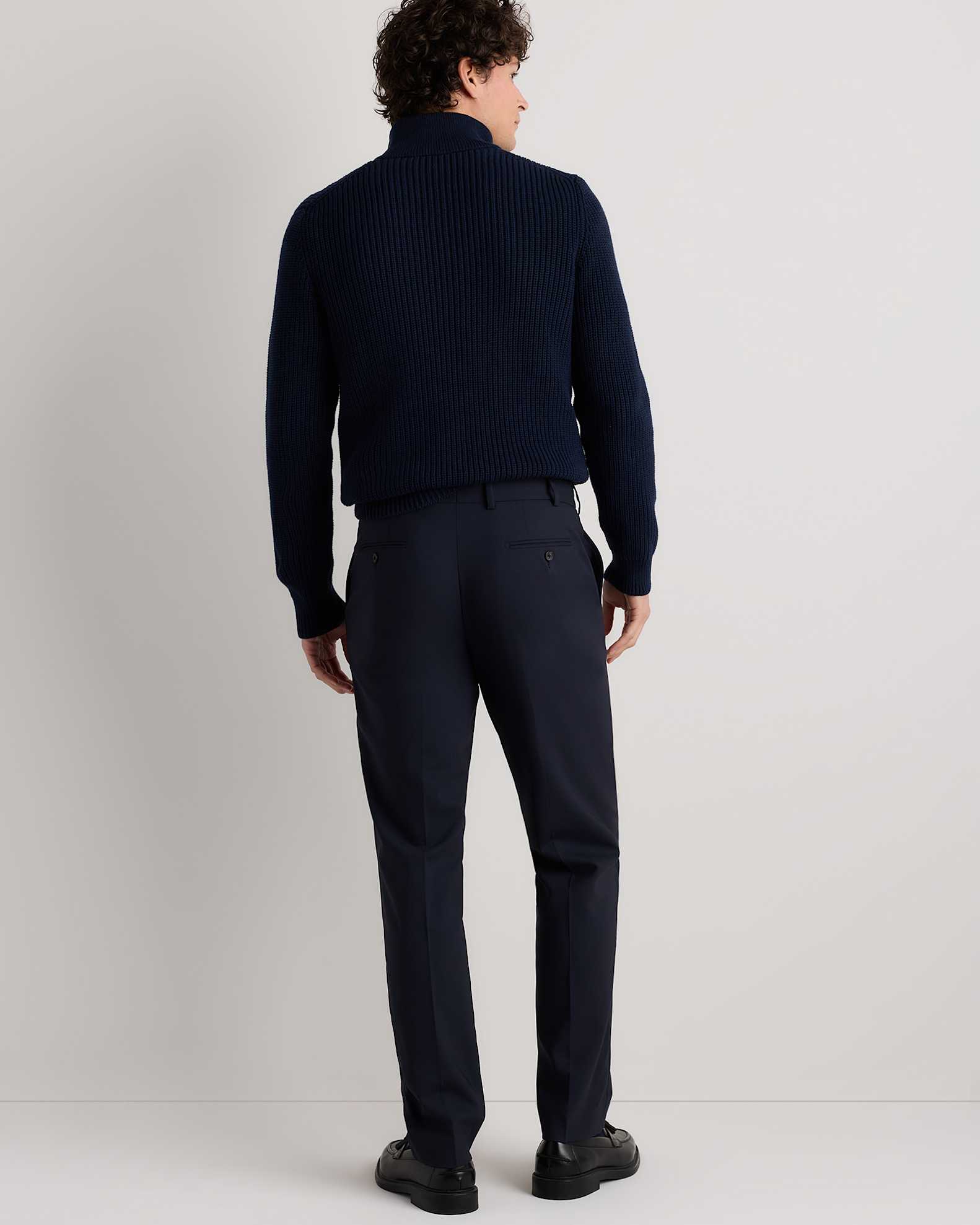 Lightweight Wrinkle-Free Wool Straight Fit Dress Pant in Navy Lightweight Wrinkle-Free Wool Straight Fit Dress Pant in Navy