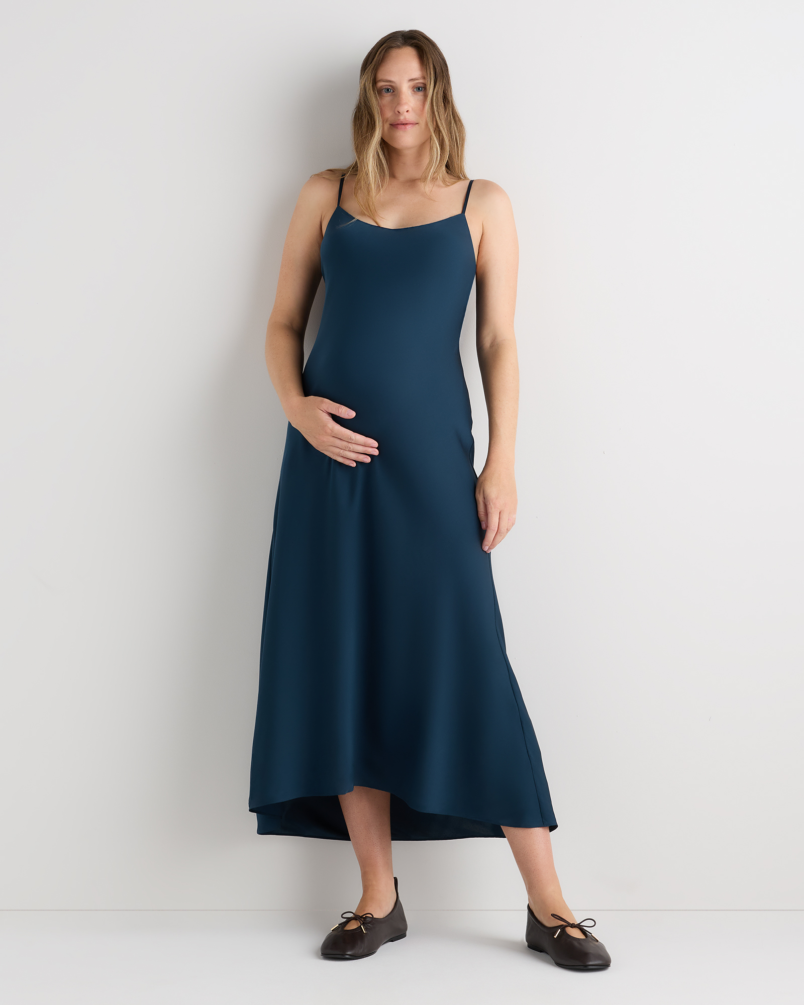Women's Washable Stretch Silk Maternity Slip Dress in Moonstone Blue Heirloom Floral, Size Large by Quince