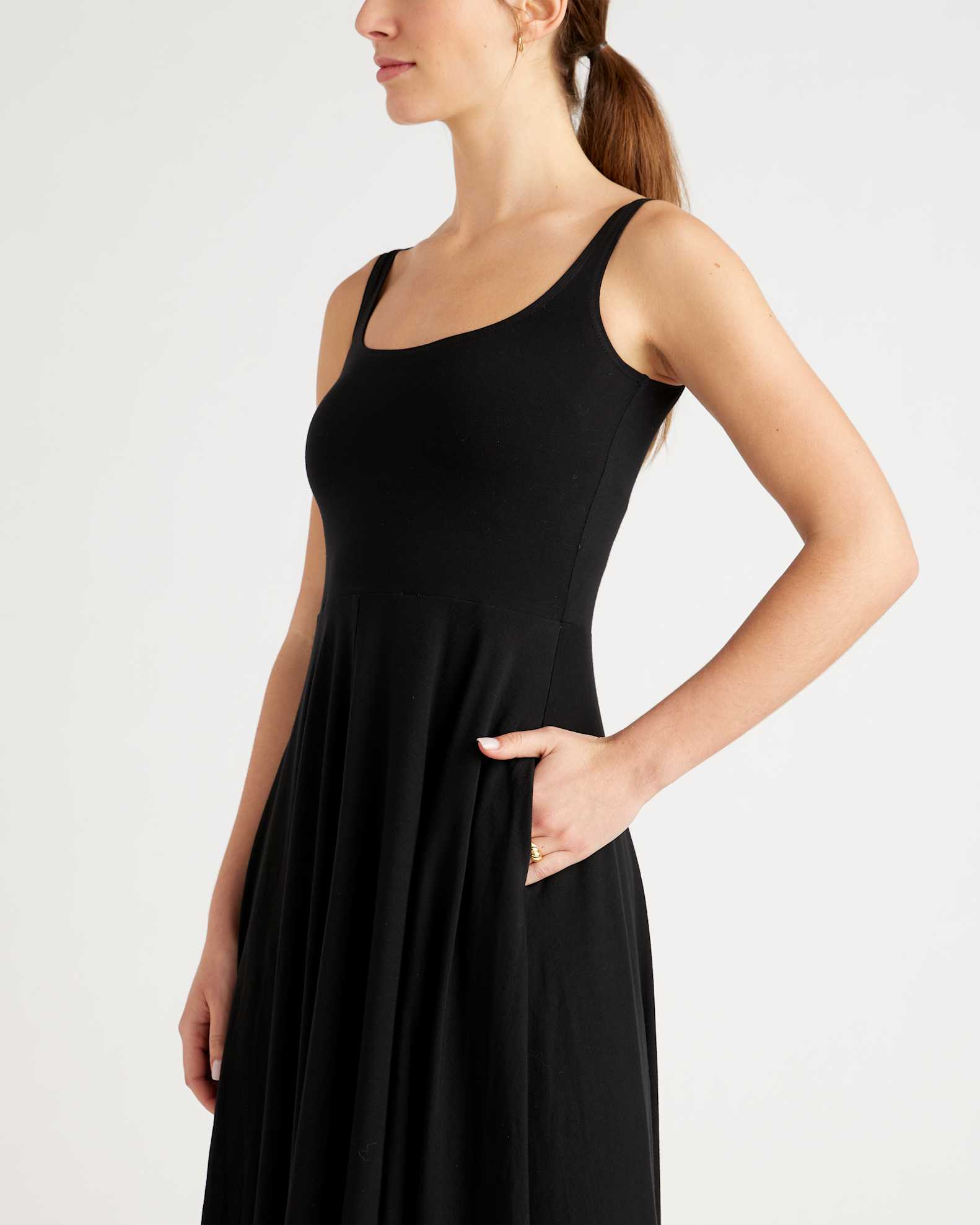 Quince Women's Fit & Flare Knit Dress, Black, Size Large, Made from Soft, Light Tencel with Pockets Quince Women's Fit & Flare Knit Dress, Black, Size Large, Made from Soft, Light Tencel with Pockets