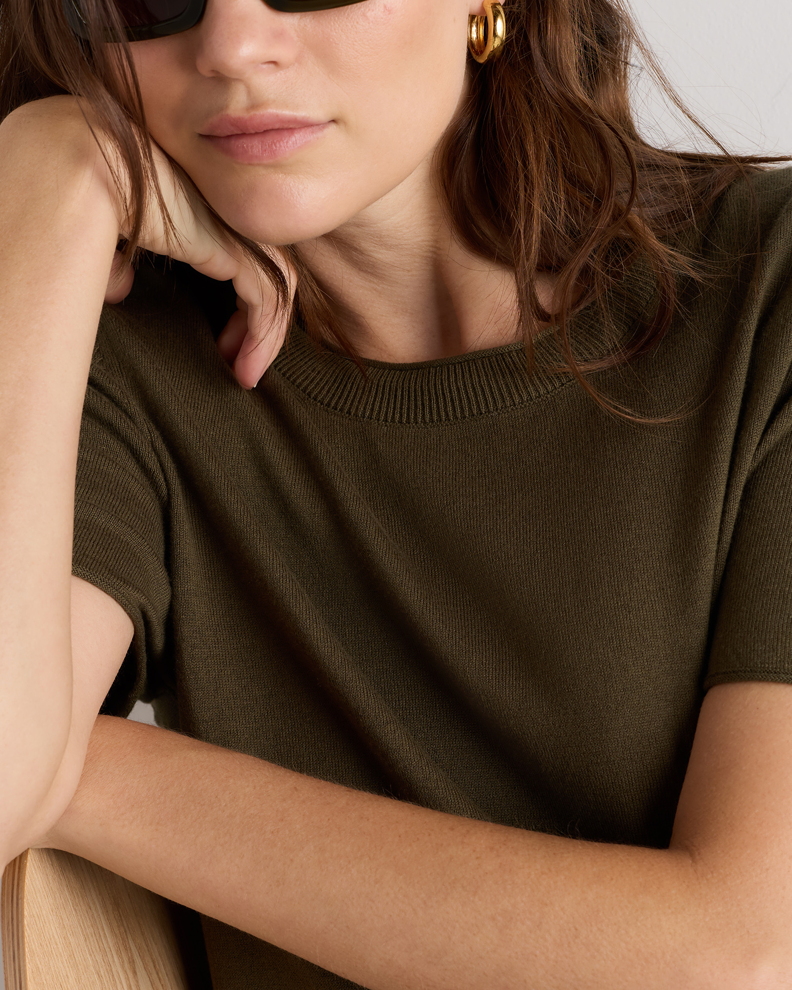 Lightweight Cotton Cashmere Relaxed Sweater Tee in Olive