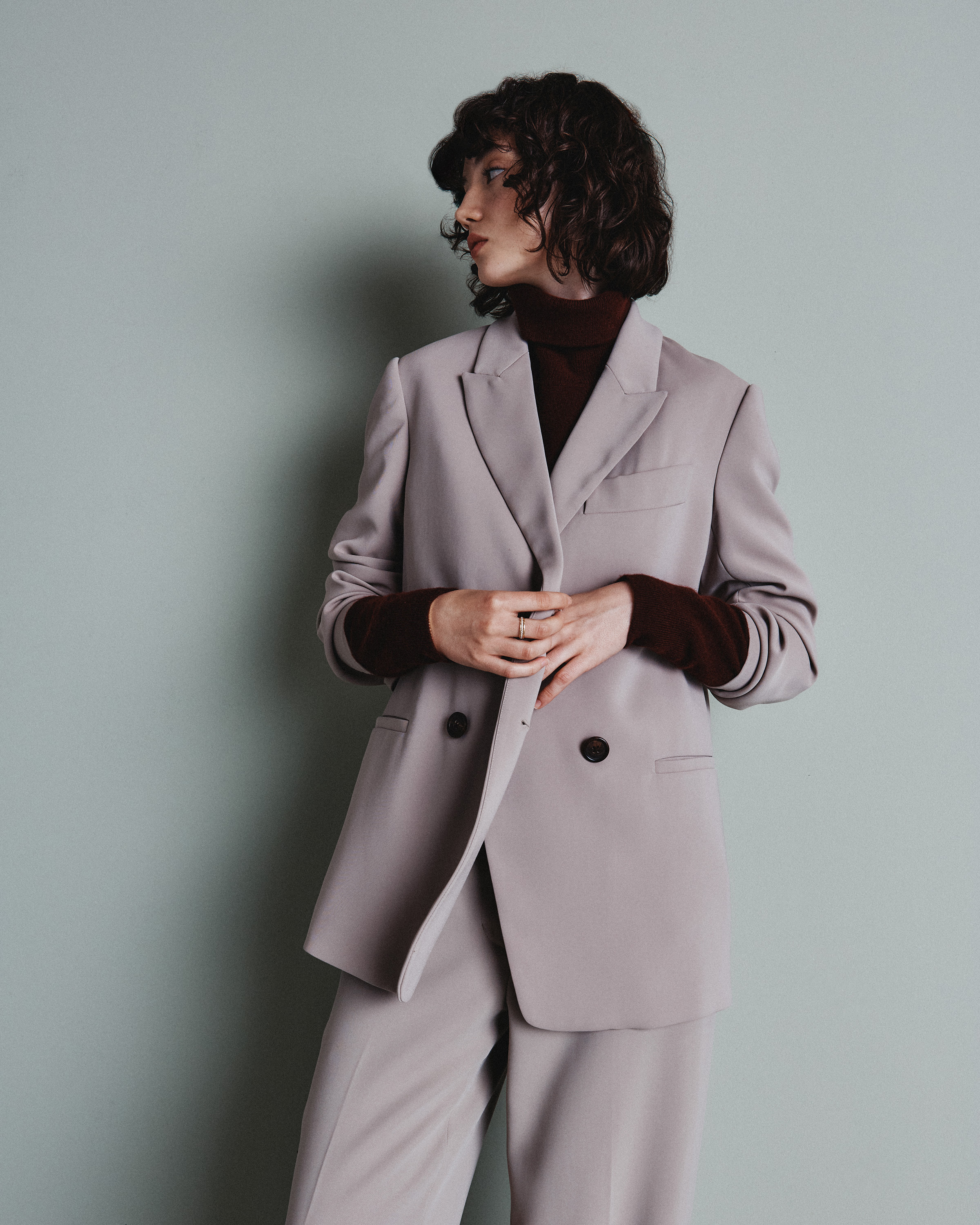 Stretch Crepe Relaxed Double-Breasted Blazer in Morel