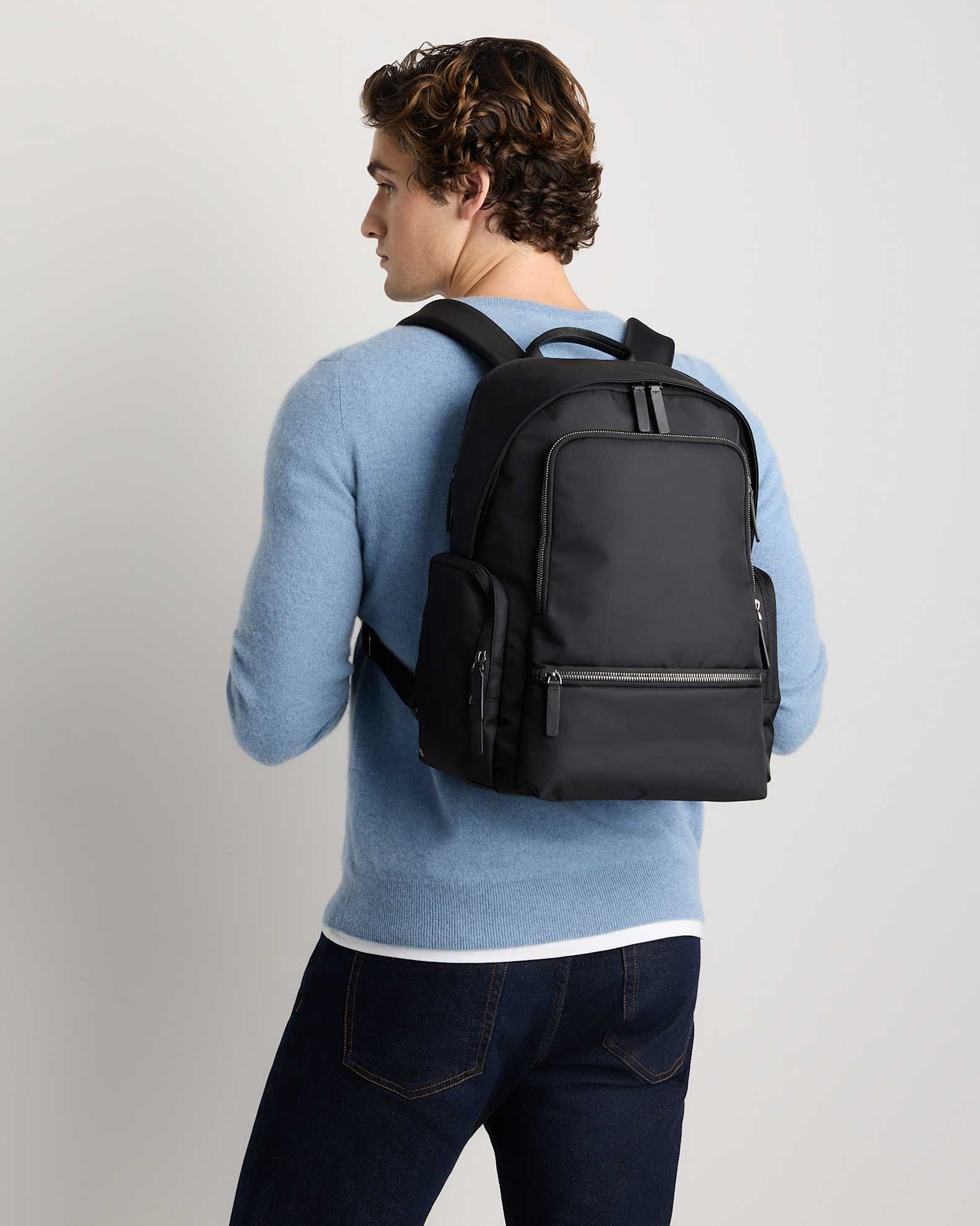 15 travel backpack i-Stay 15,6" Laptop & Tablet Cabin This collection comes in four colors IMINIX15-SKYSPER 15L Lightweight Travel Packable