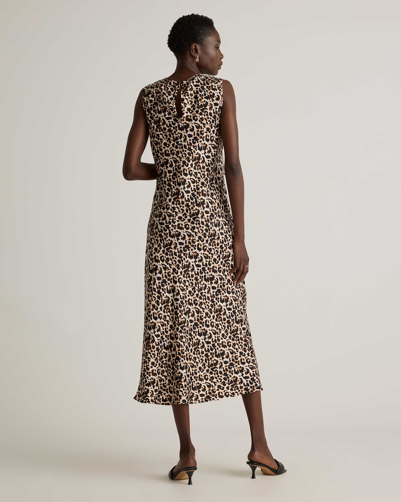 leopard silk dress Shirt in This pieces exquisite French seams demonstrate excellent craftsmanship and painstaking attention to detail ALINE SILK GOWN | Nili