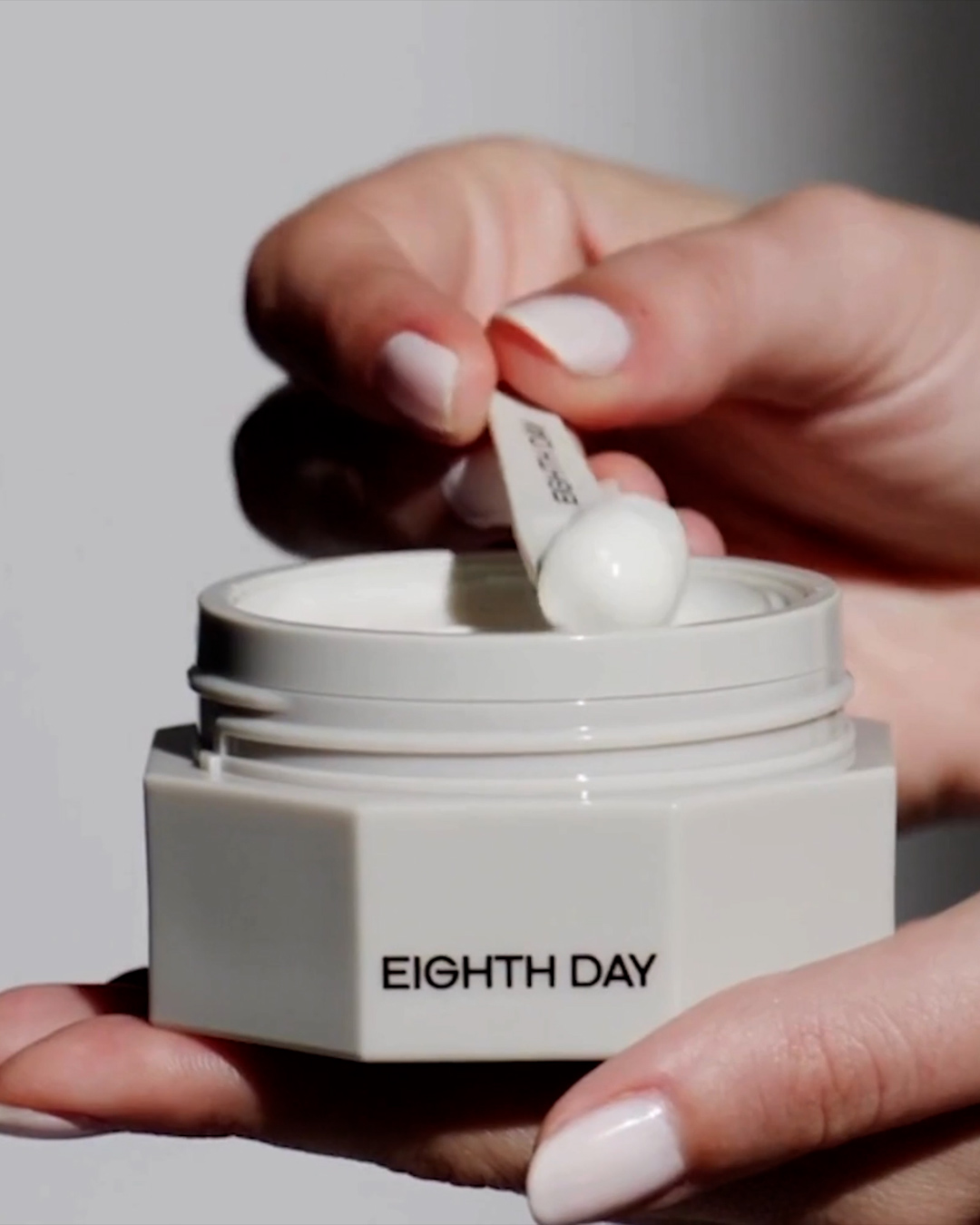 THUMB The Intensive Moisturizer by Eighth Day NA 4x5
