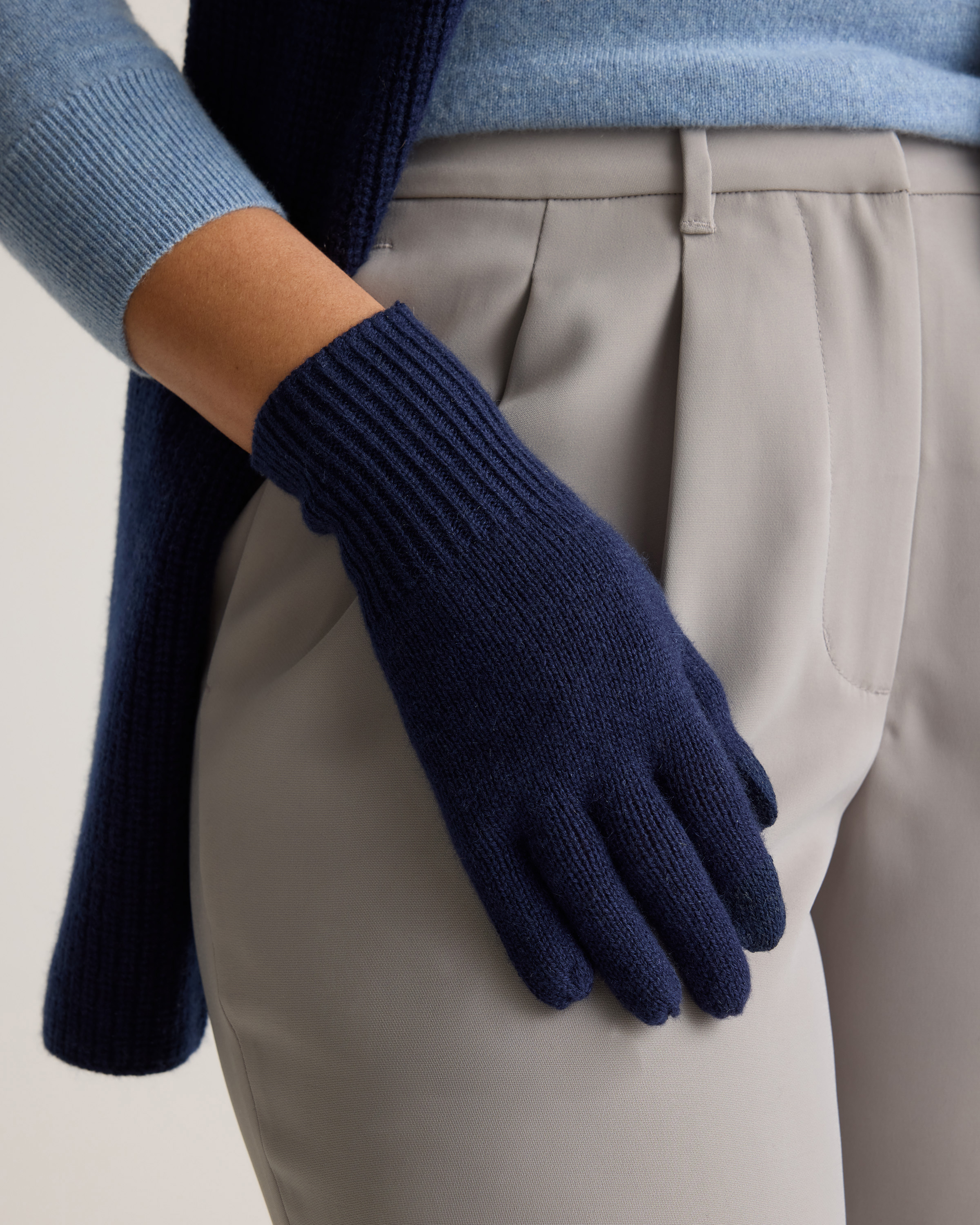 Navy Mongolian Cashmere Gloves