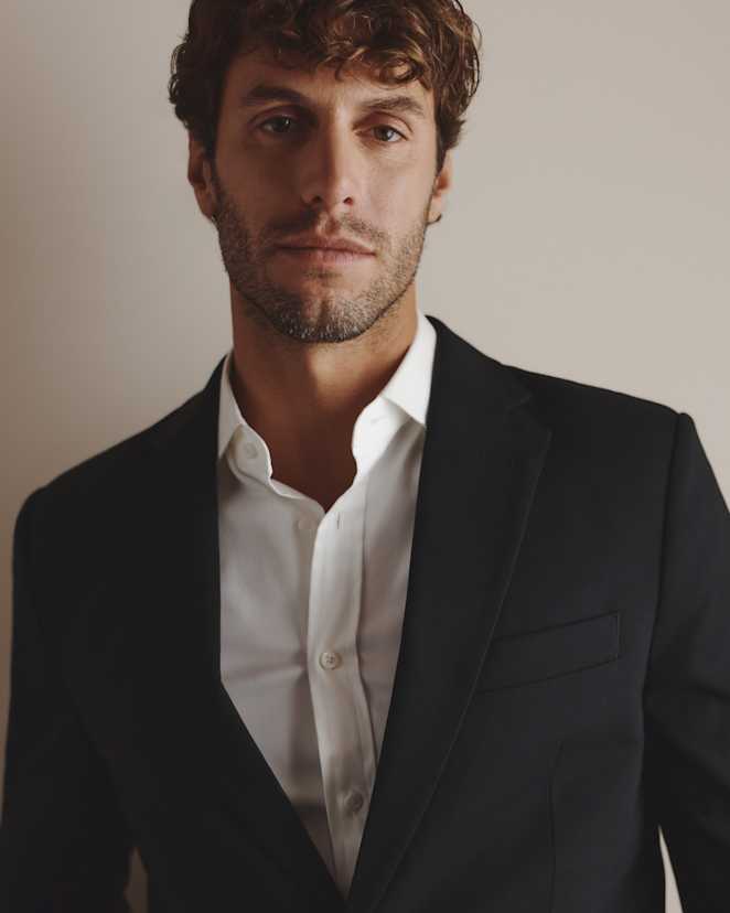 Occasional Dressing Editorial 09-1238 042 EDITED