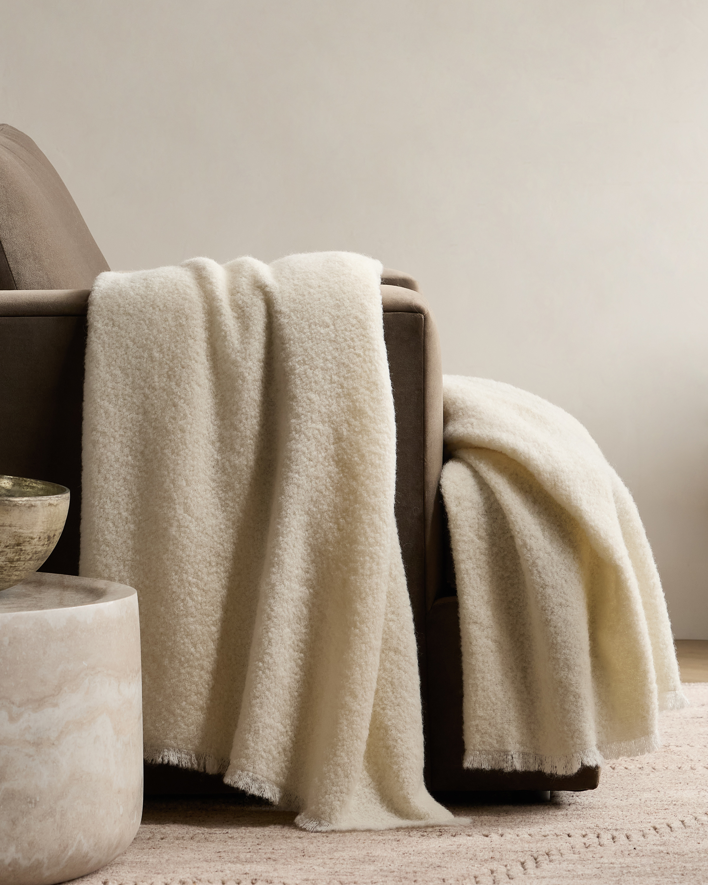 Quince Alpaca Bouclé Throw - Thumbnail 2