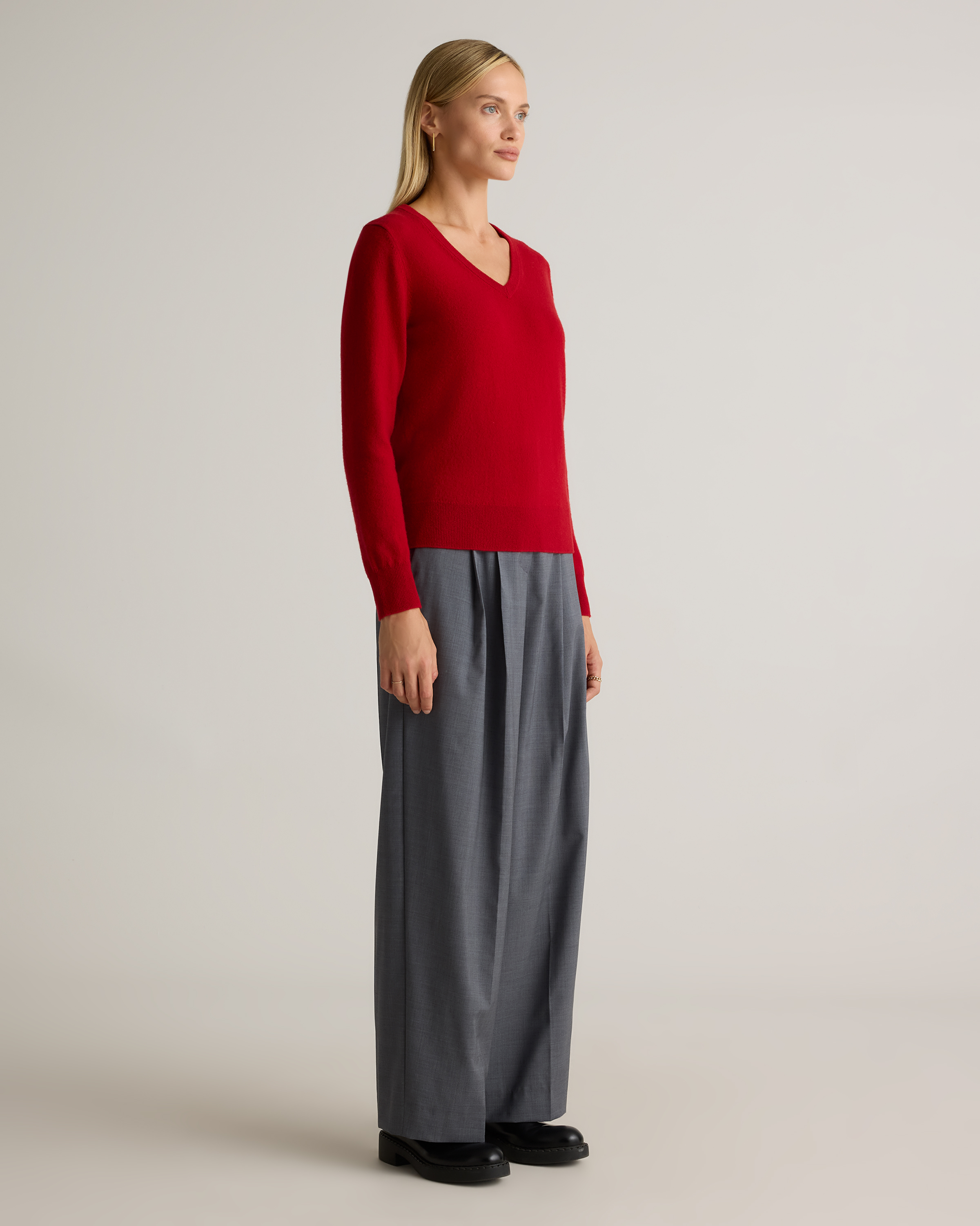 The Cashmere V-Neck Sweater in Varsity Red