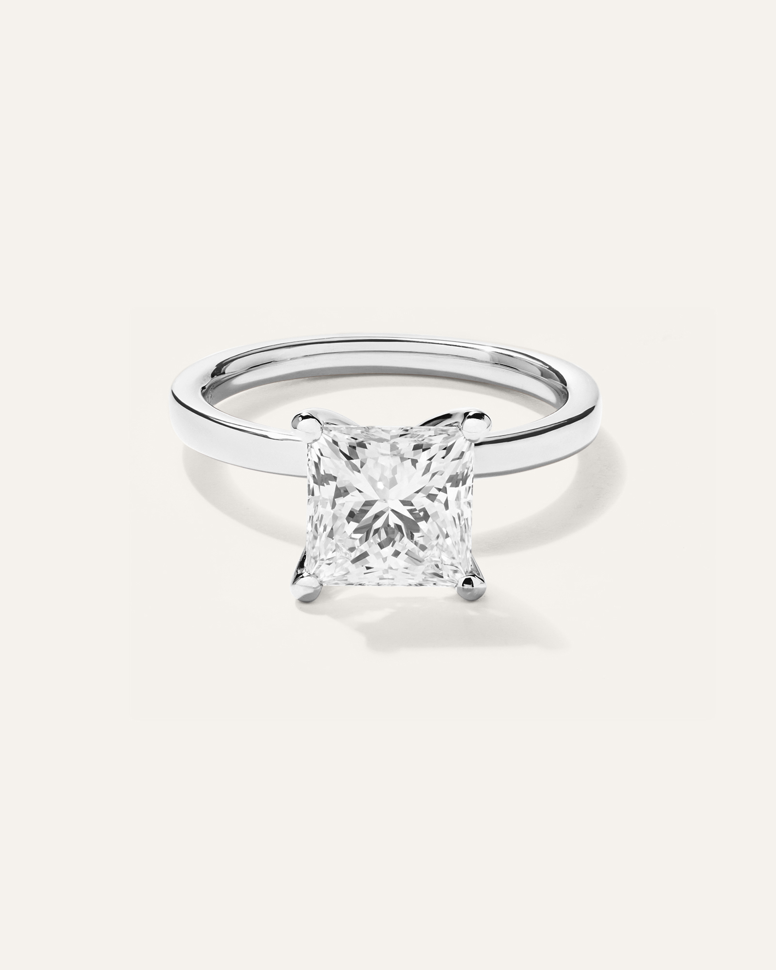 White Gold Bague de fiançailles à diamant de laboratoire taille princesse avec intérieur confort – 2,5 carats