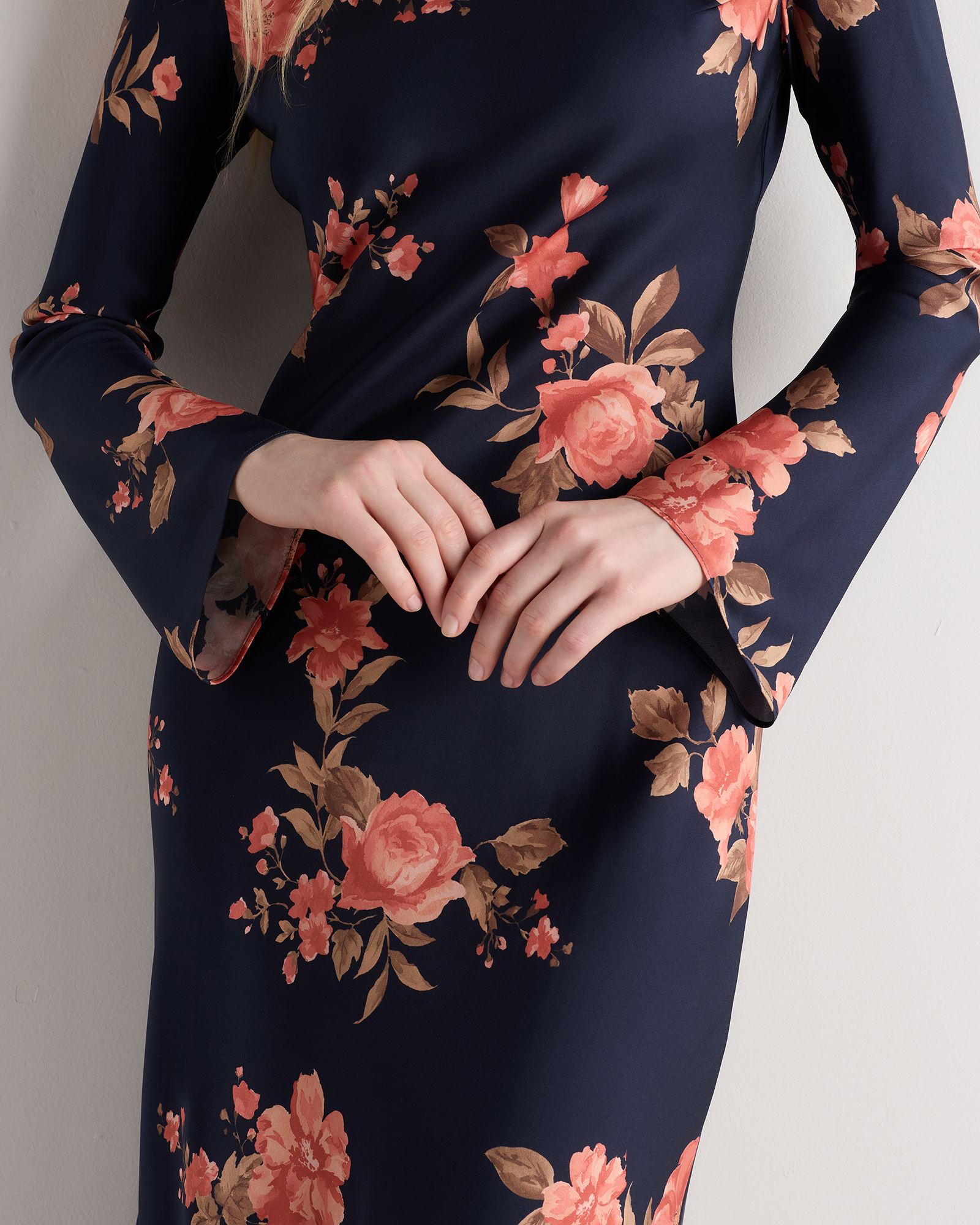 long sleeve stretch dress Miss Circle Shay Gold Stretch Knit Backless Long Sleeve Maxi Dress XS-S