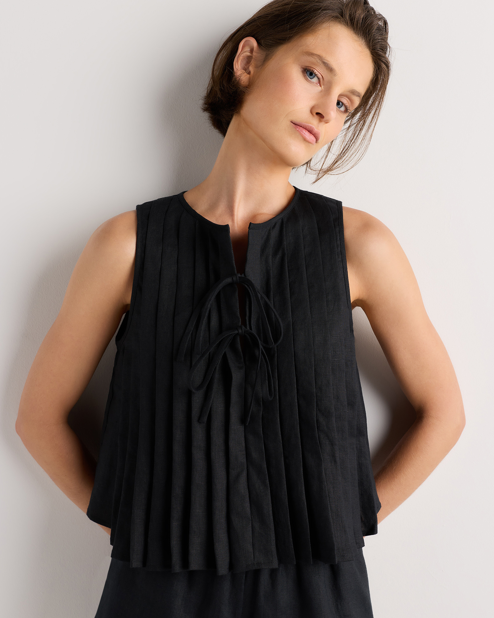 Black 100% European Linen Pleated Tank