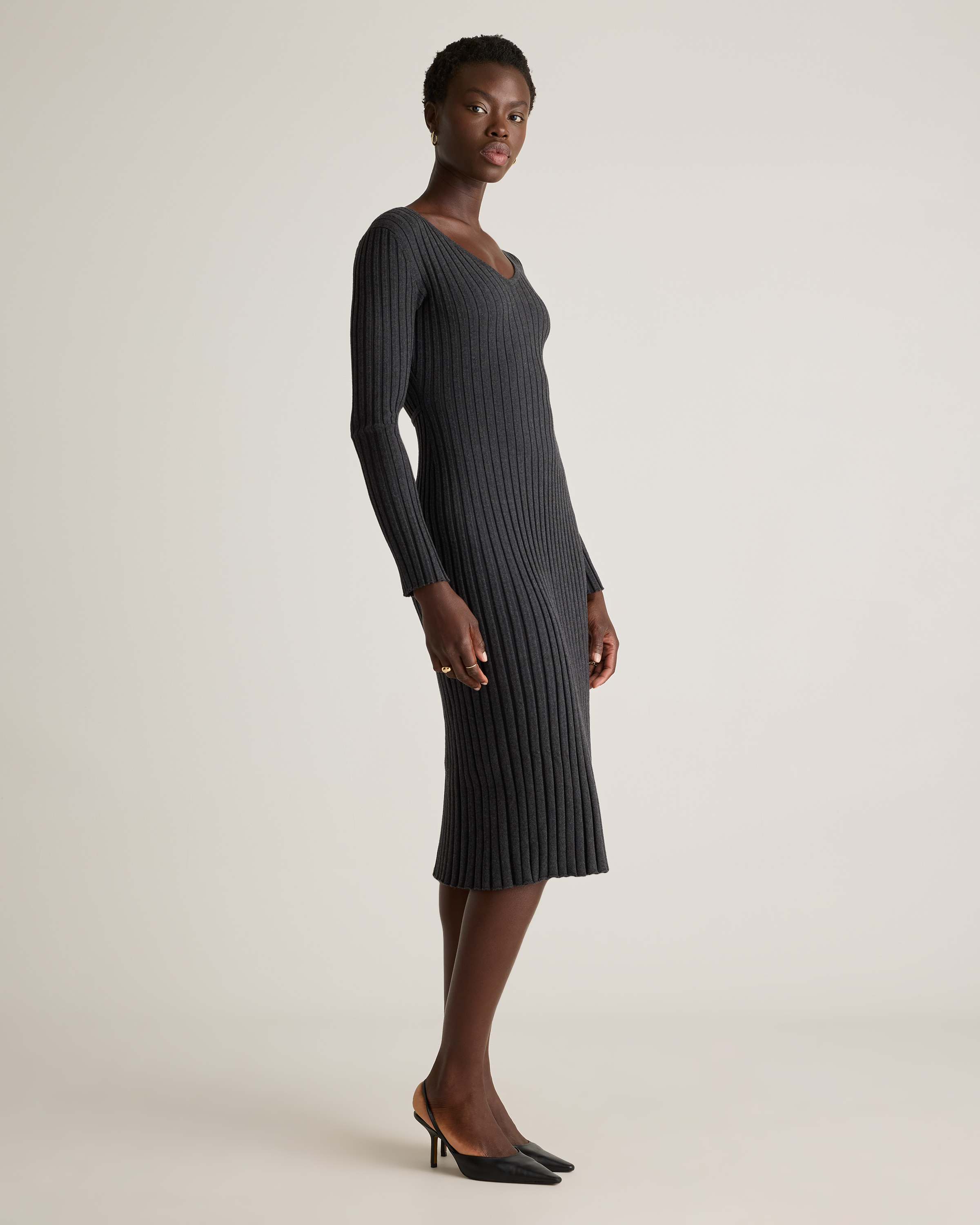 charcoal grey long sleeve dress Thats So Fetch | Reerdon Long Sleeve Midi Dress | Charcoal