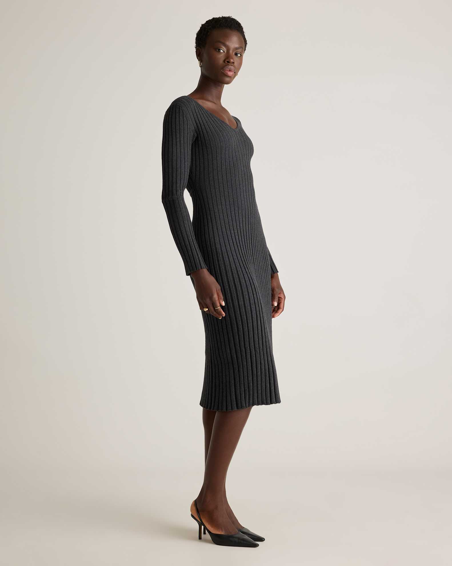 charcoal grey long sleeve dress Thats So Fetch | Reerdon Long Sleeve Midi Dress | Charcoal