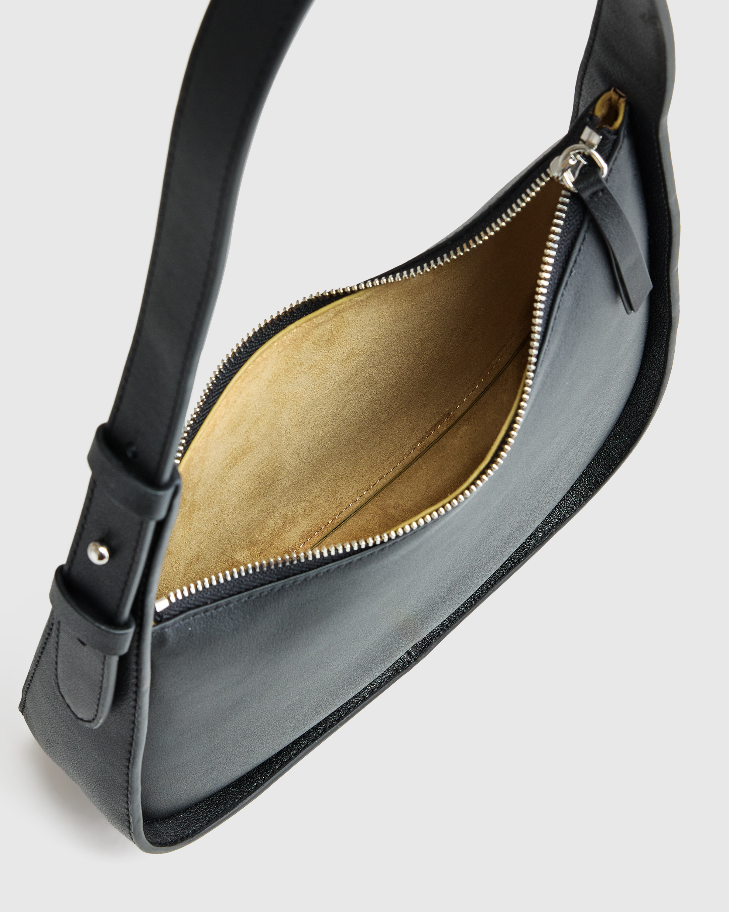 italy製　 archive grunge leather shoulder y2k archive grunge leather shoulder BAG - メルカリ