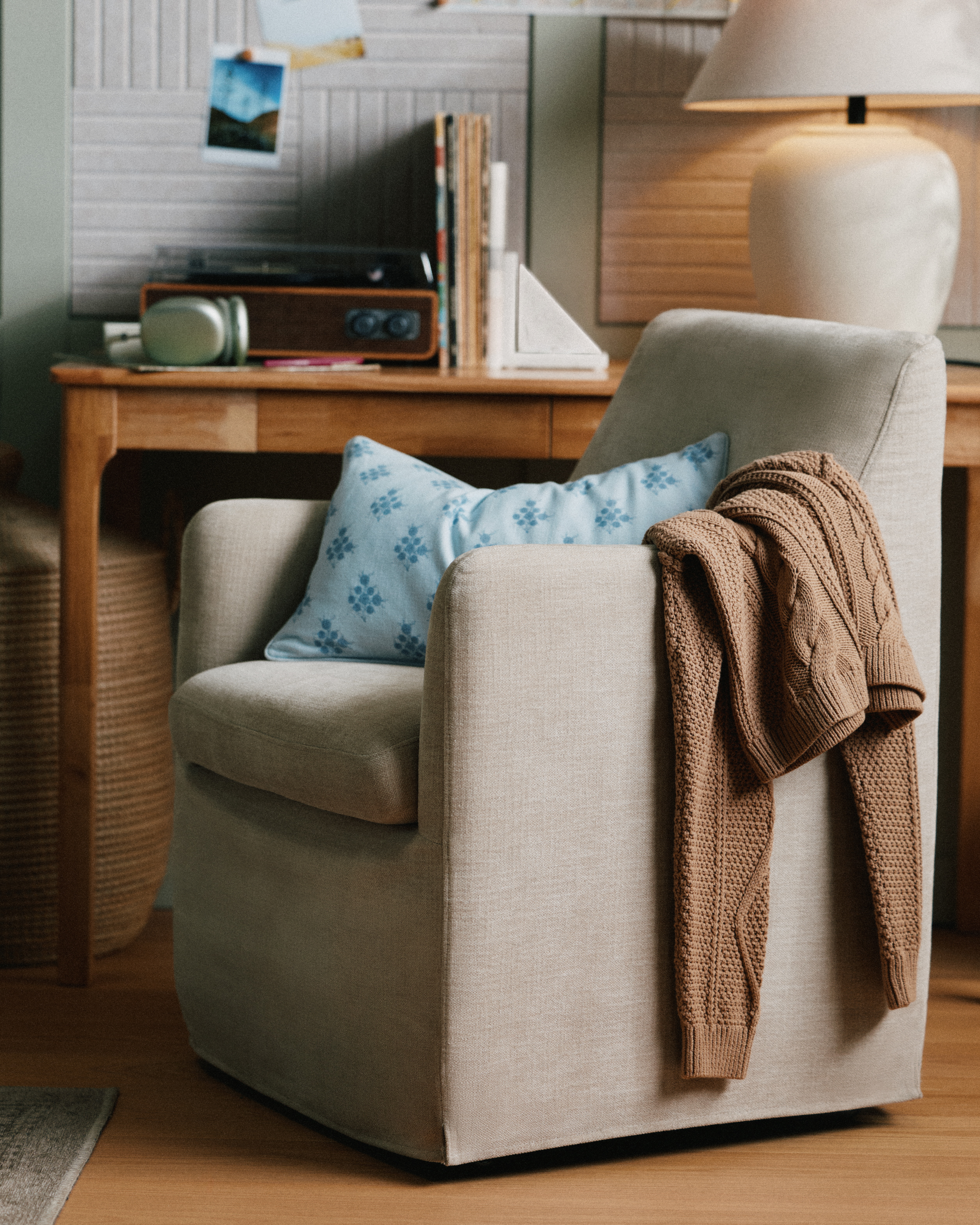 Performance Linen Curved Back Dining Chair - thumbnail 2