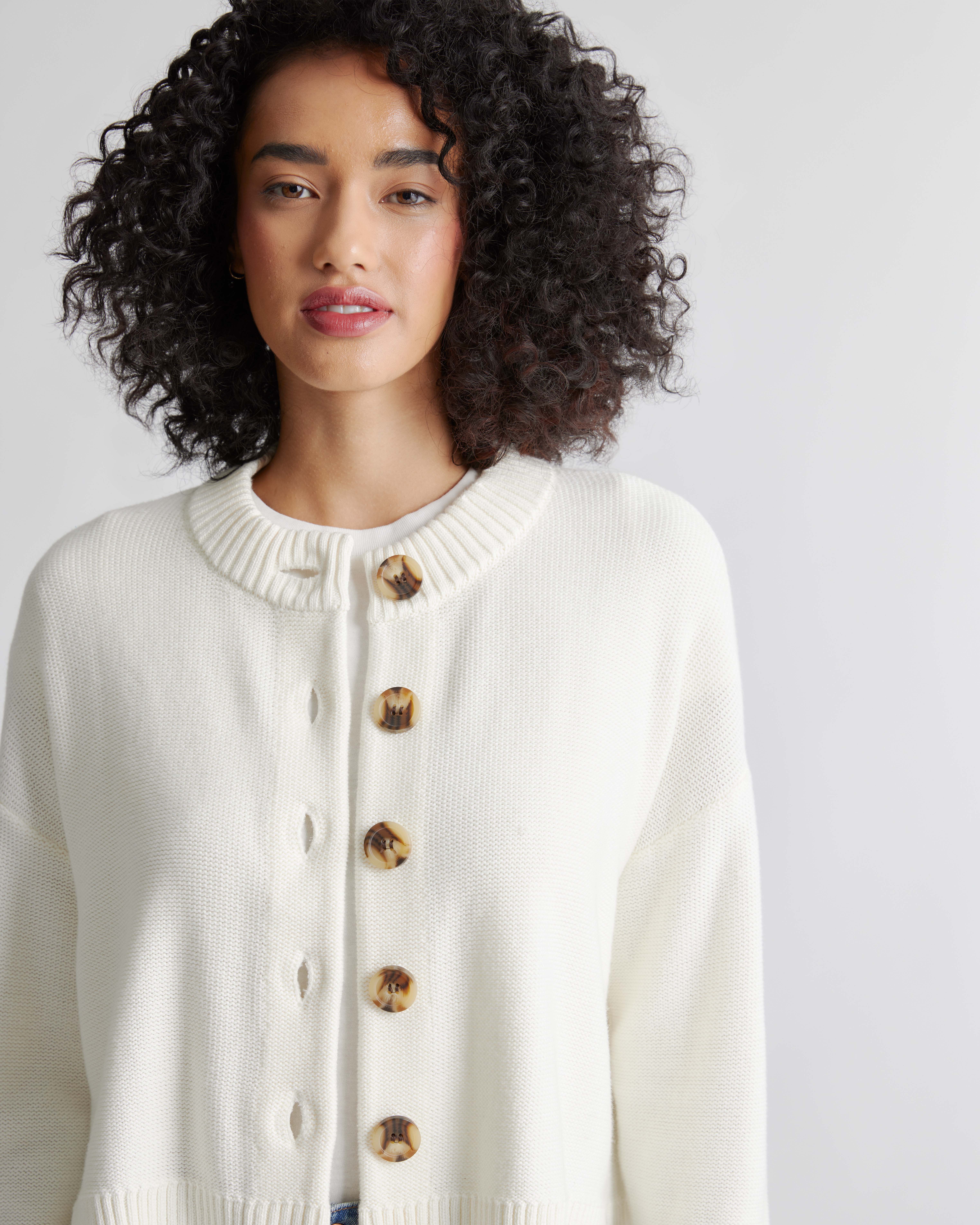【AMOMENT】CROP BUTTON CARDIGAN SET AMOMENTO CROP BUTTON CARDIGAN SET - RED | Garmentory